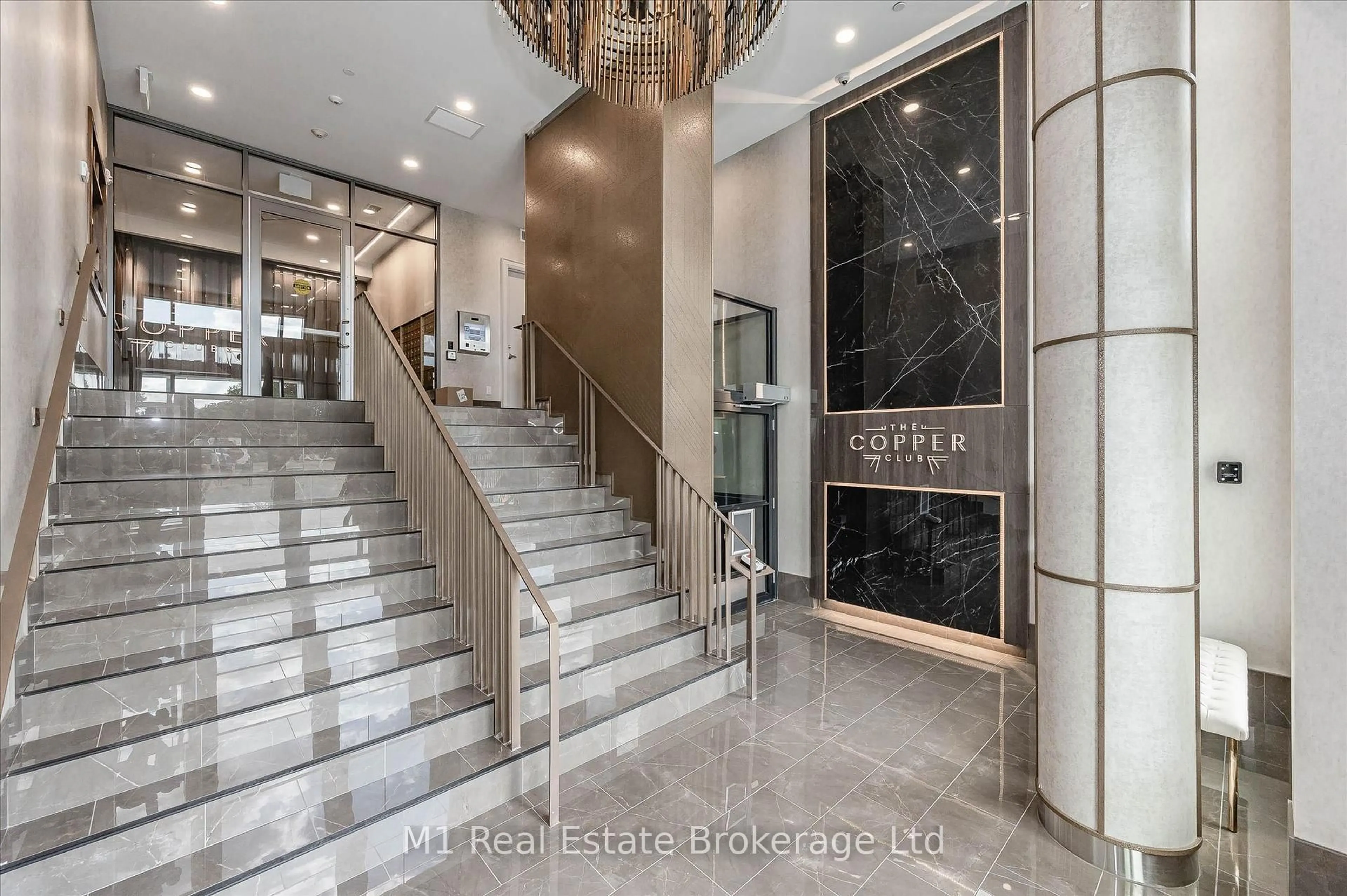 Indoor foyer for 73 Arthur St #806, Guelph Ontario N1E 0S6