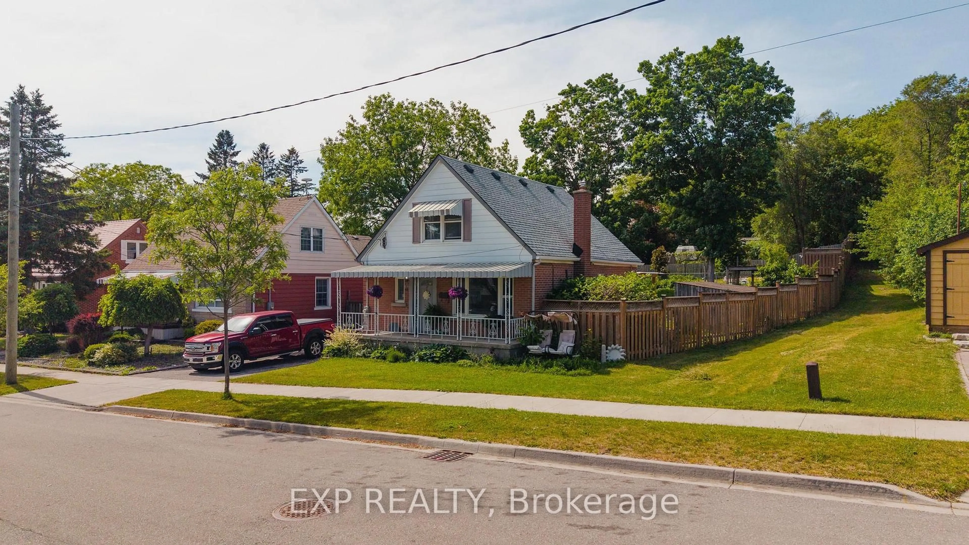 A pic from outside/outdoor area/front of a property/back of a property/a pic from drone, street for 61 Hillview St, Kitchener Ontario N2H 5P9