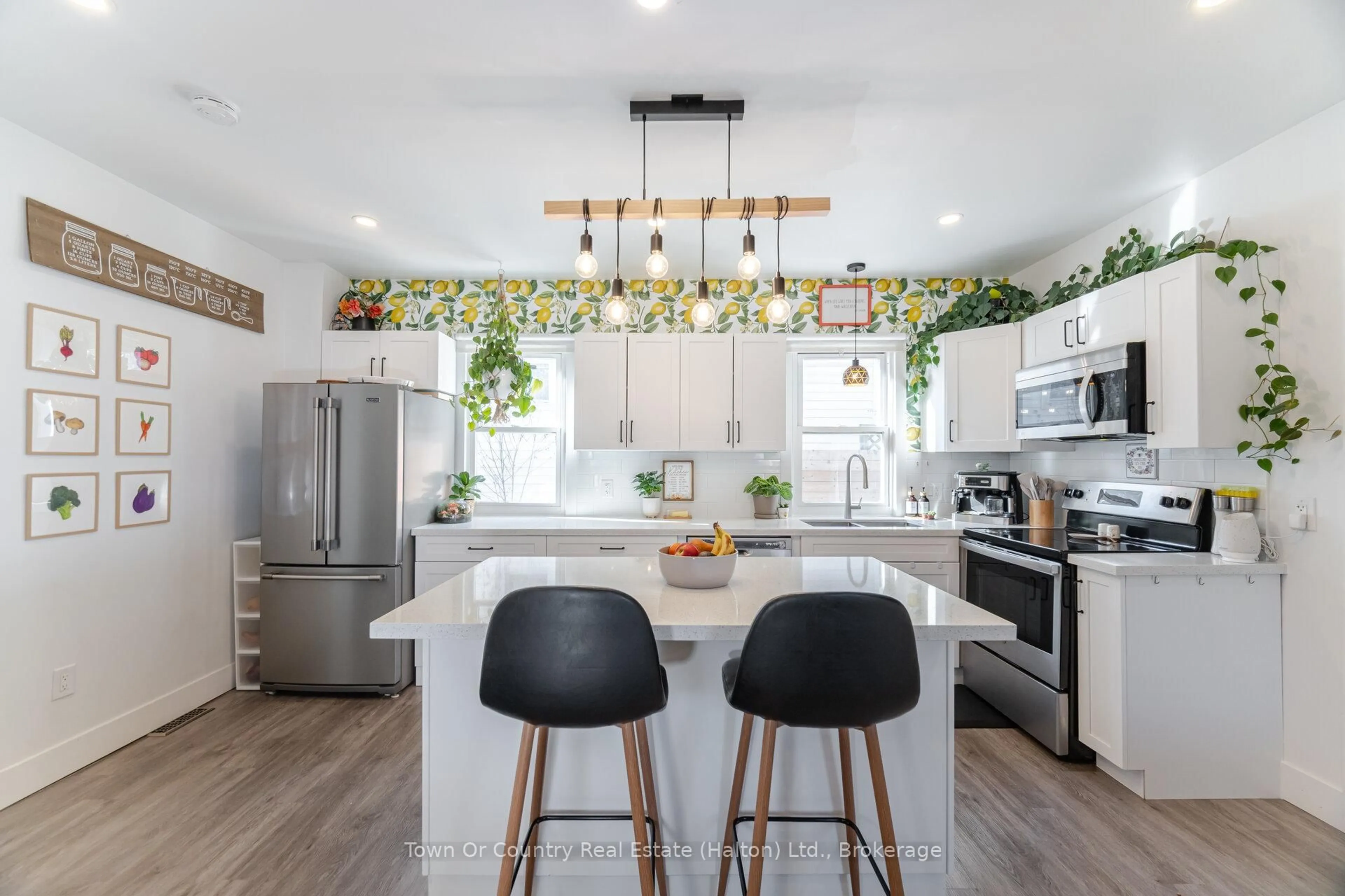 Contemporary kitchen, unknown for 23 Prince St, St. Catharines Ontario L2R 3X6