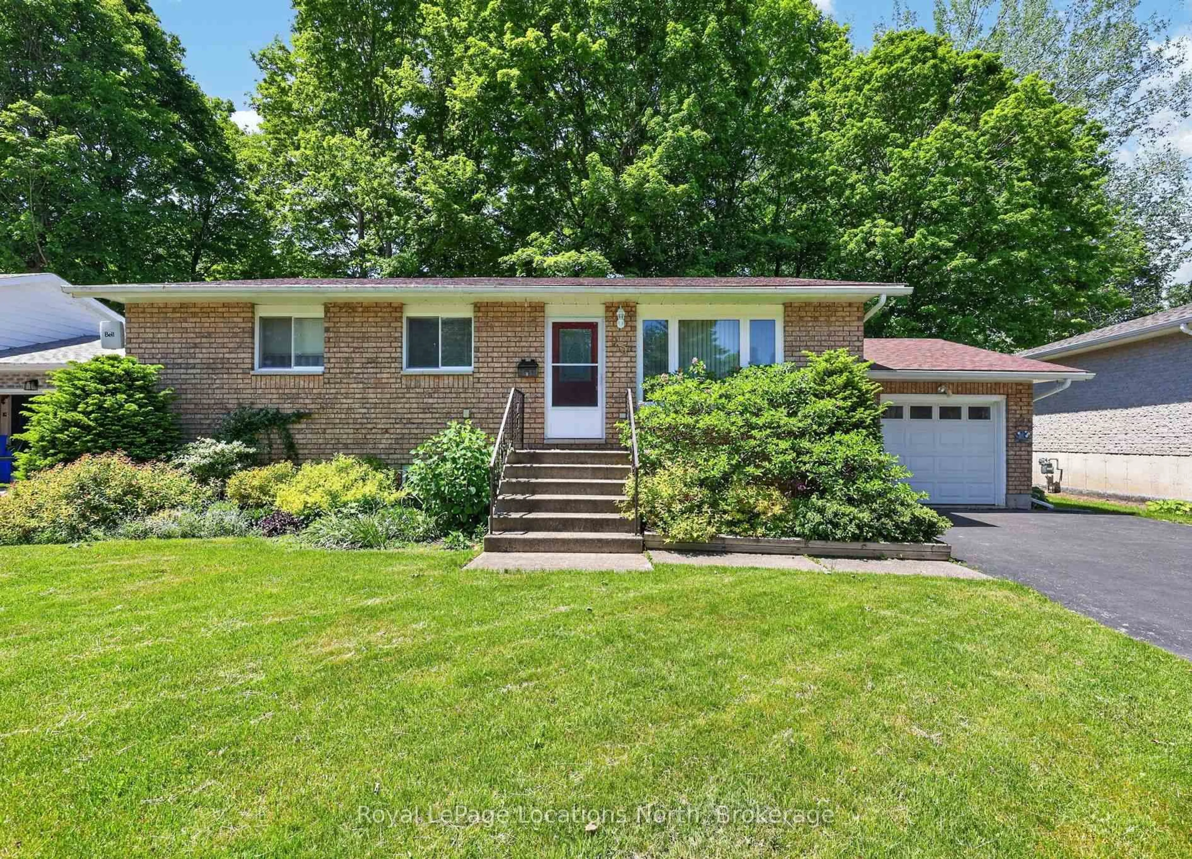 Home with brick exterior material, street for 25 Pollard Dr, Meaford Ontario N4L 1A7