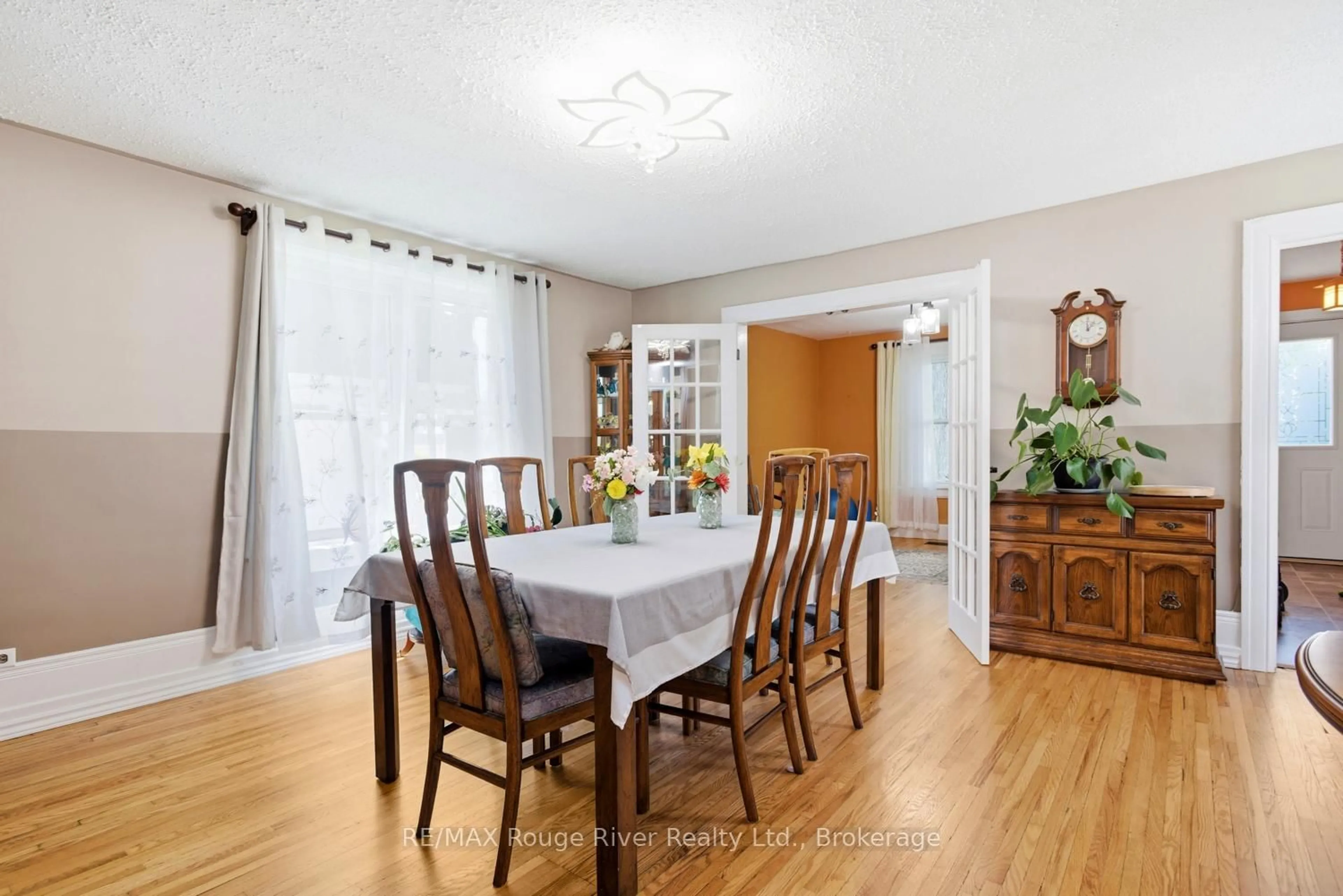 Dining room, wood/laminate floor for 111 Lingham St, Belleville Ontario K8N 3T1