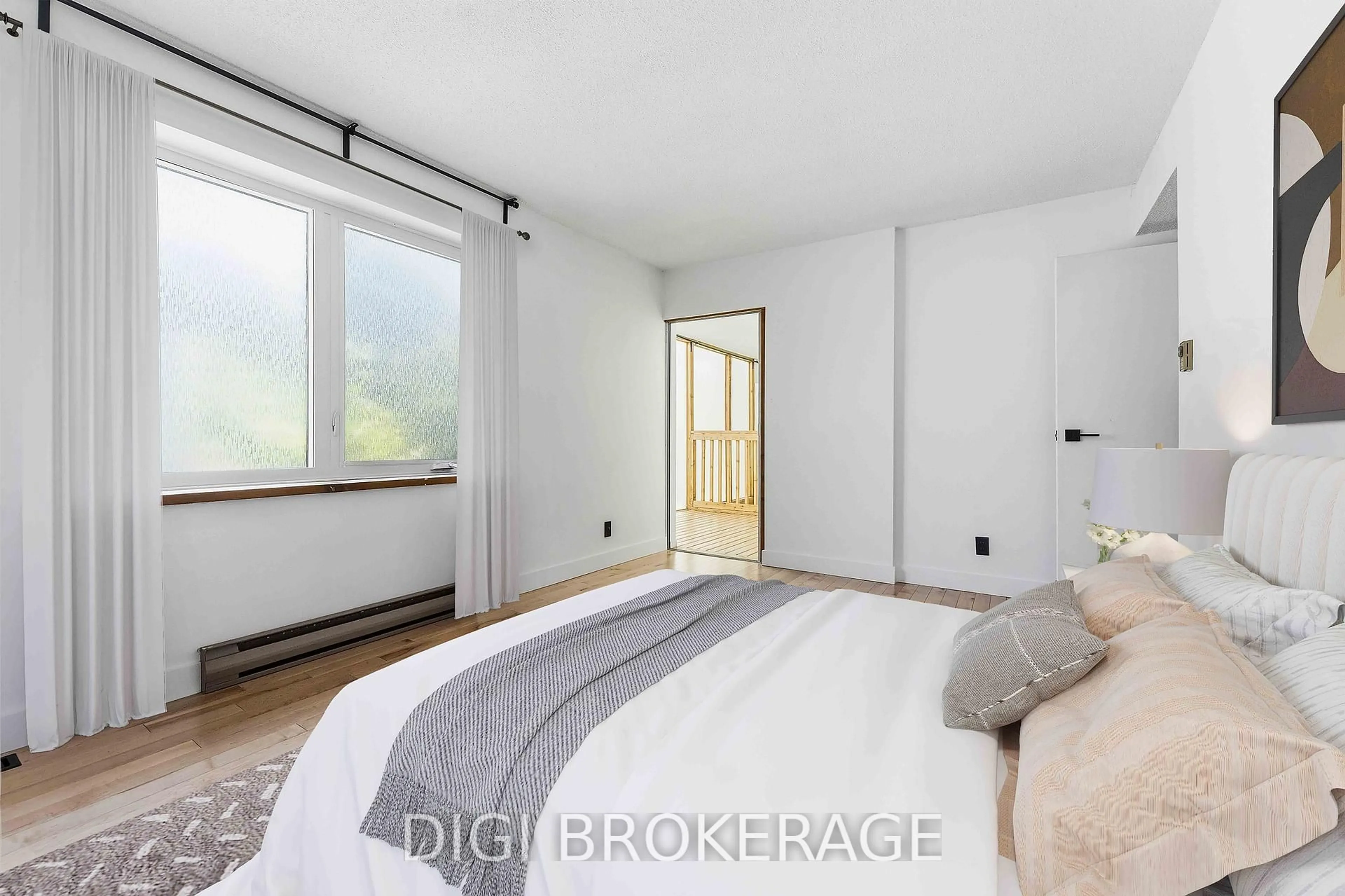 Bedroom with bed, unknown for 332 Iona St, Ottawa Ontario K1Z 8R2