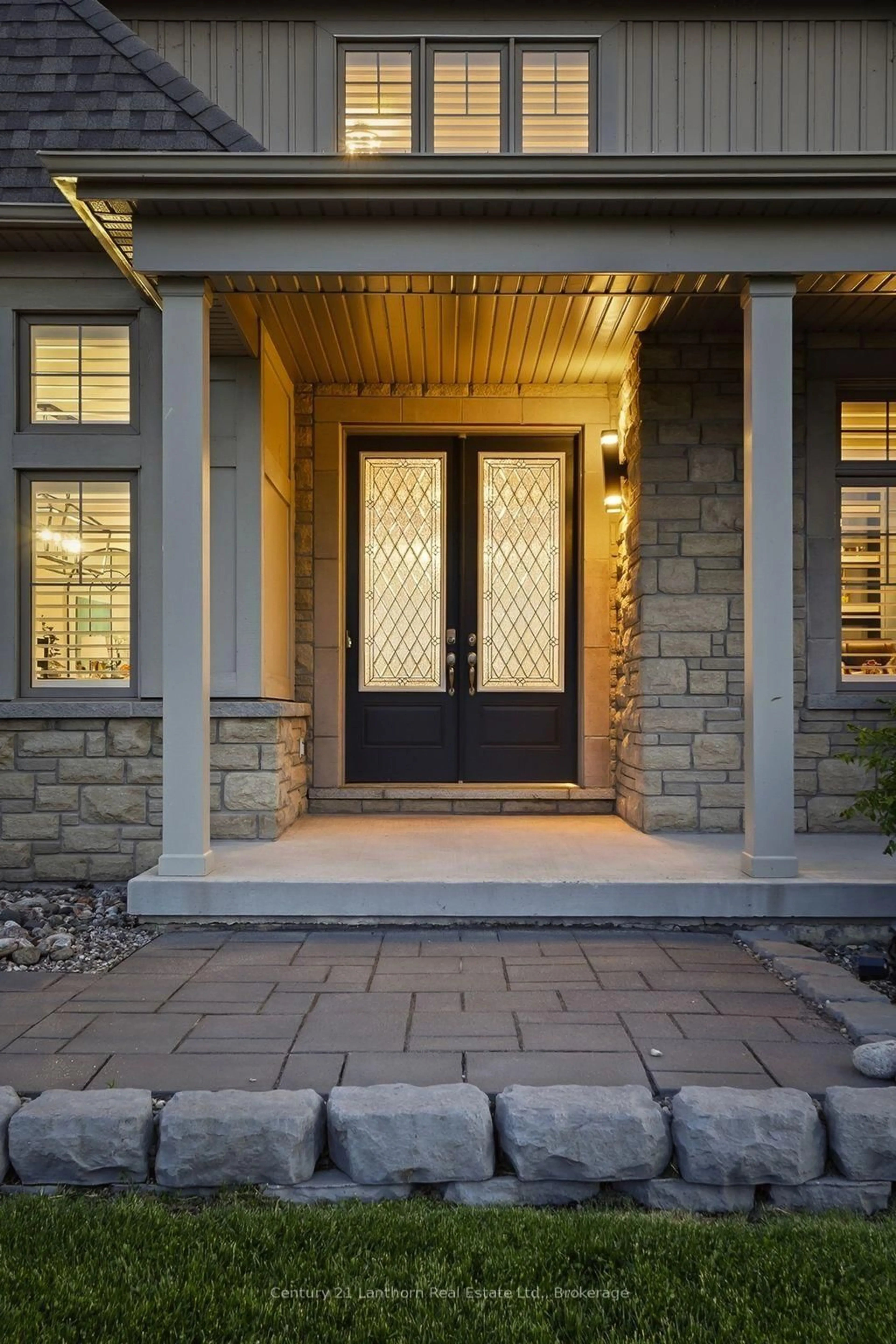 Indoor entryway for 14 Wellers Way, Quinte West Ontario K0K 1L0