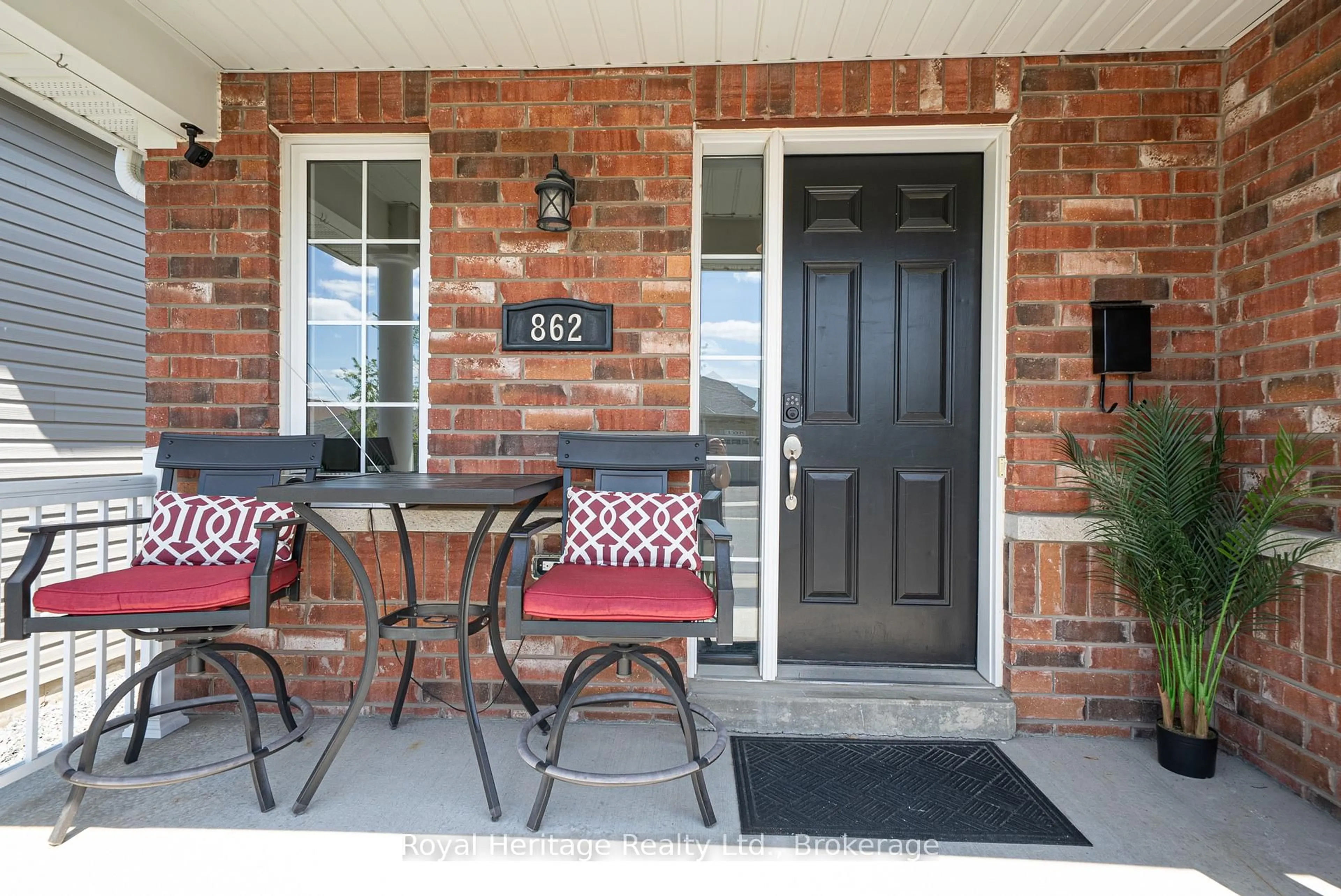 Patio, street for 862 Emery Way, Peterborough Ontario K9J 0H7