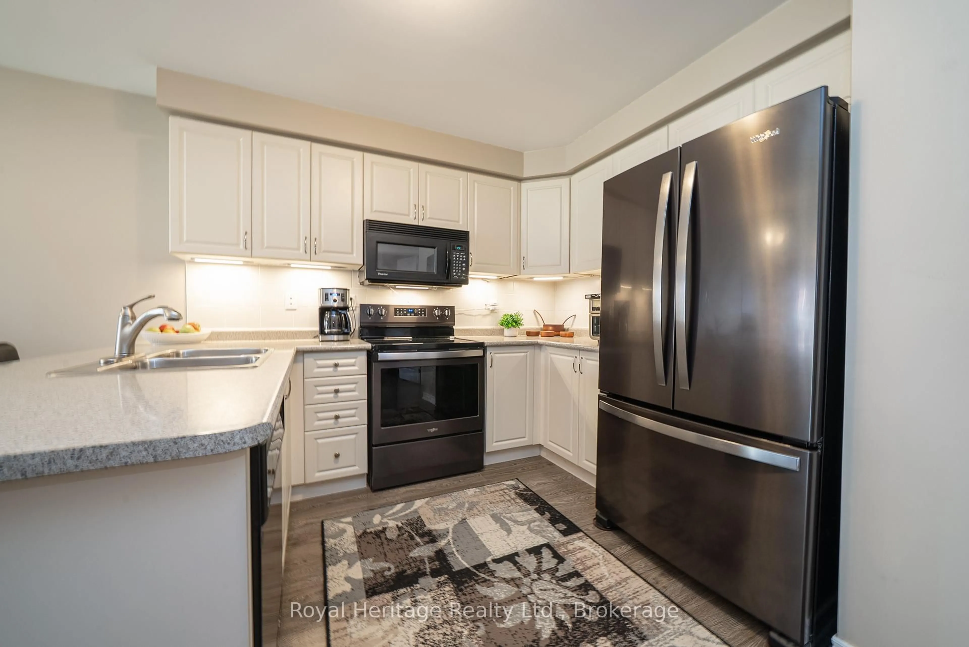 Unknown for 862 Emery Way, Peterborough Ontario K9J 0H7