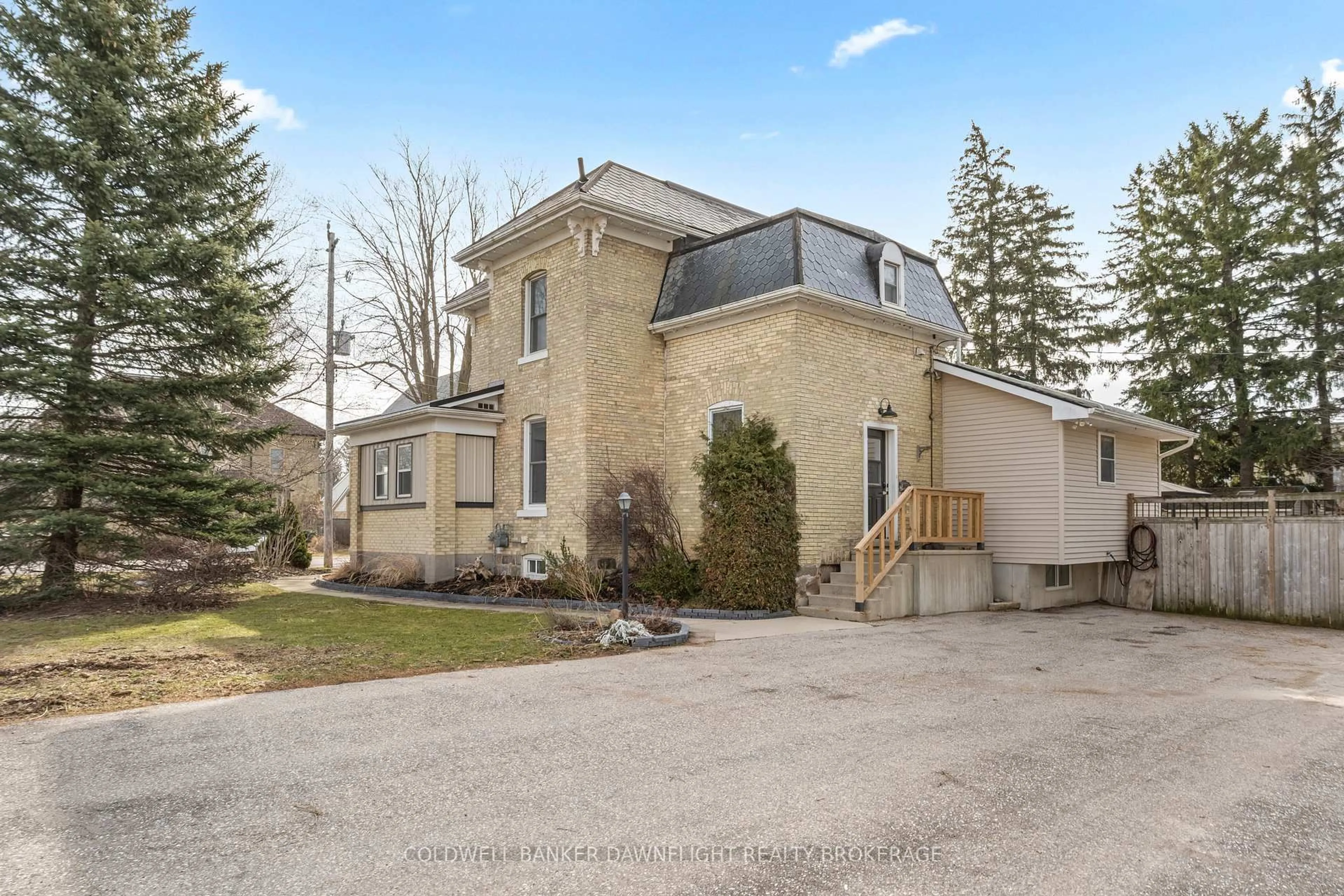 Unknown for 80 Nelson St, Bluewater Ontario N0M 1X0