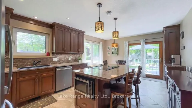 201 Shadywood Cres, Huron-Kinloss 5