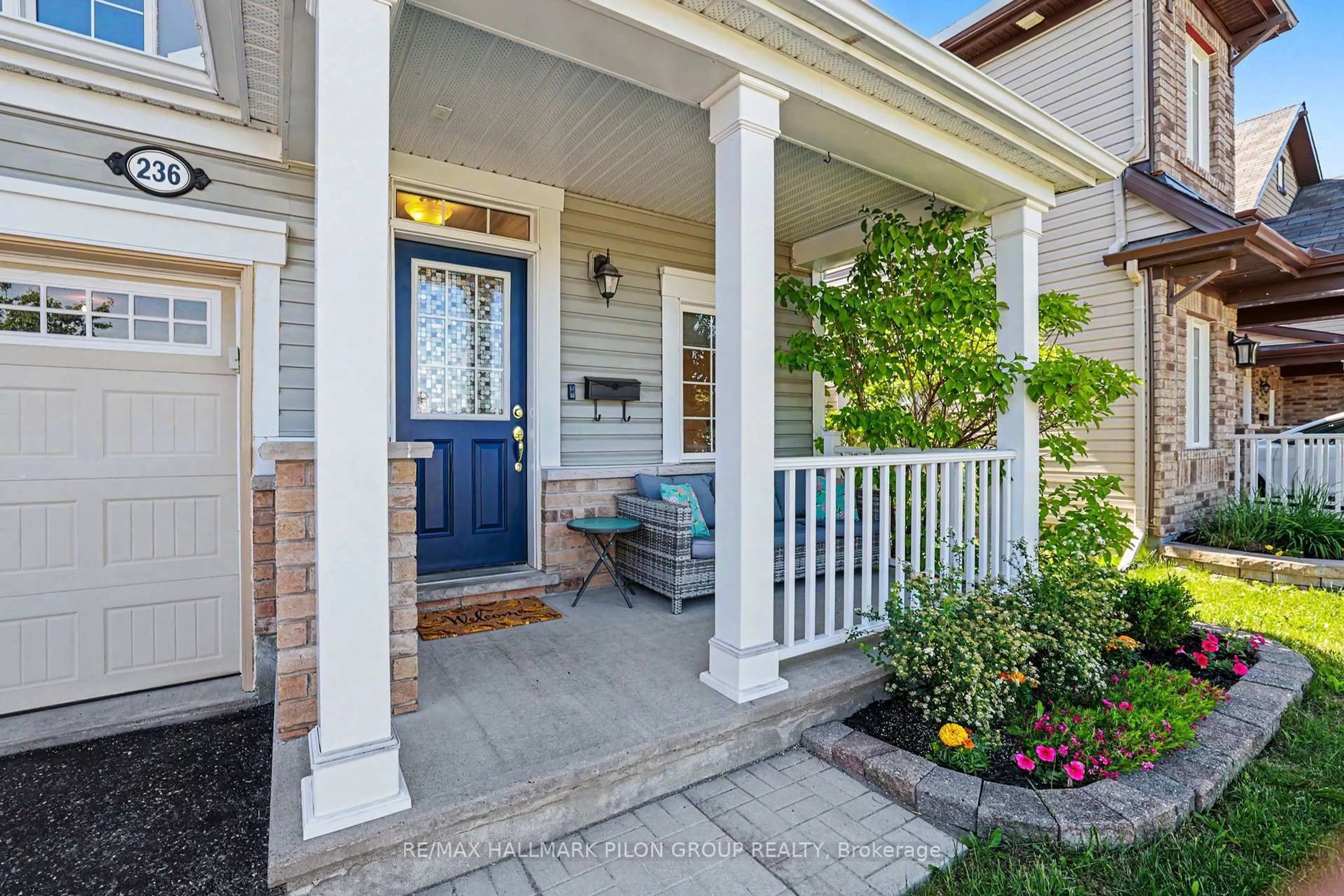 Indoor entryway for 236 Soleil Ave, Ottawa Ontario K4A 0V9