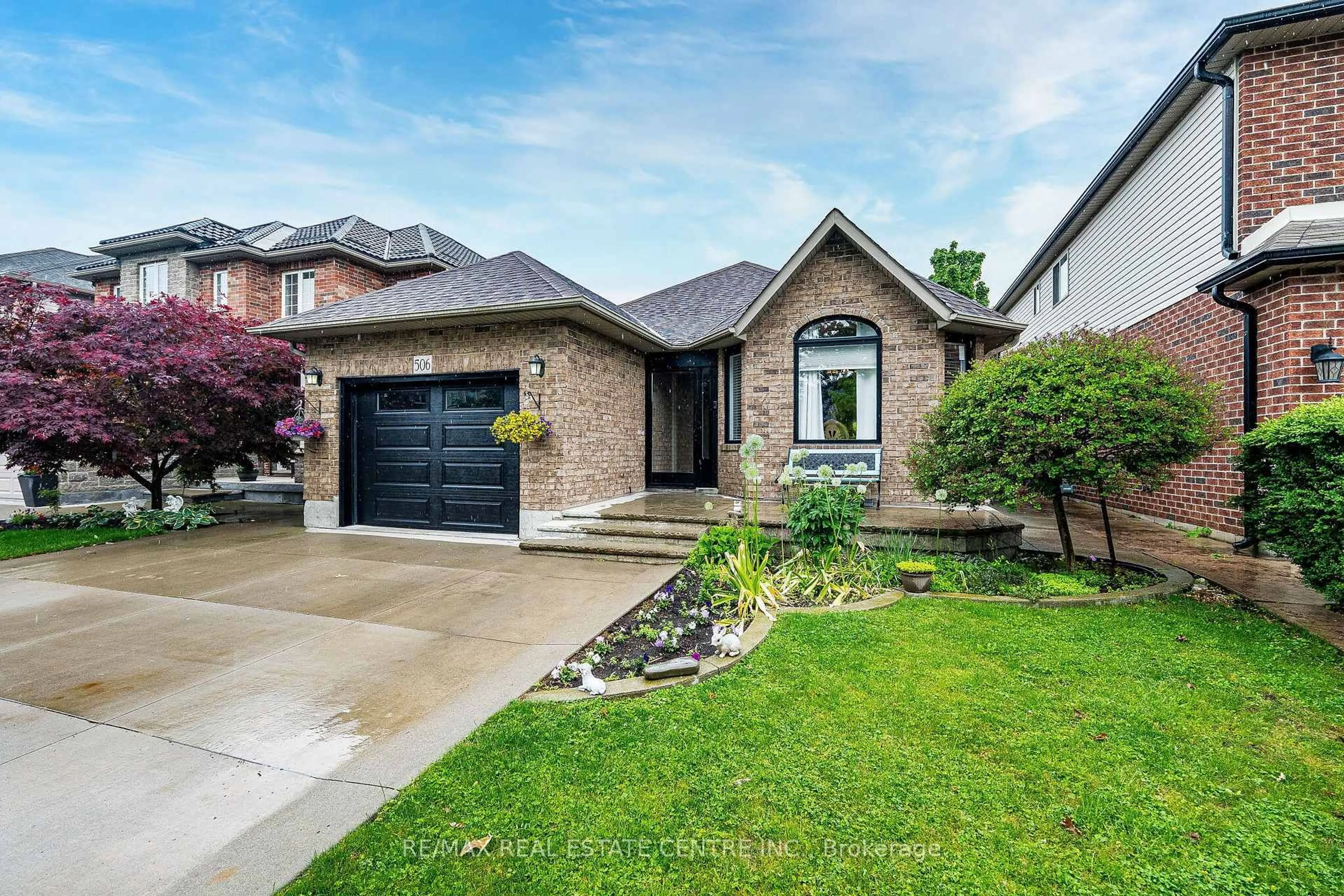 Home with brick exterior material, street for 506 Jones Rd, Hamilton Ontario L8E 6E3