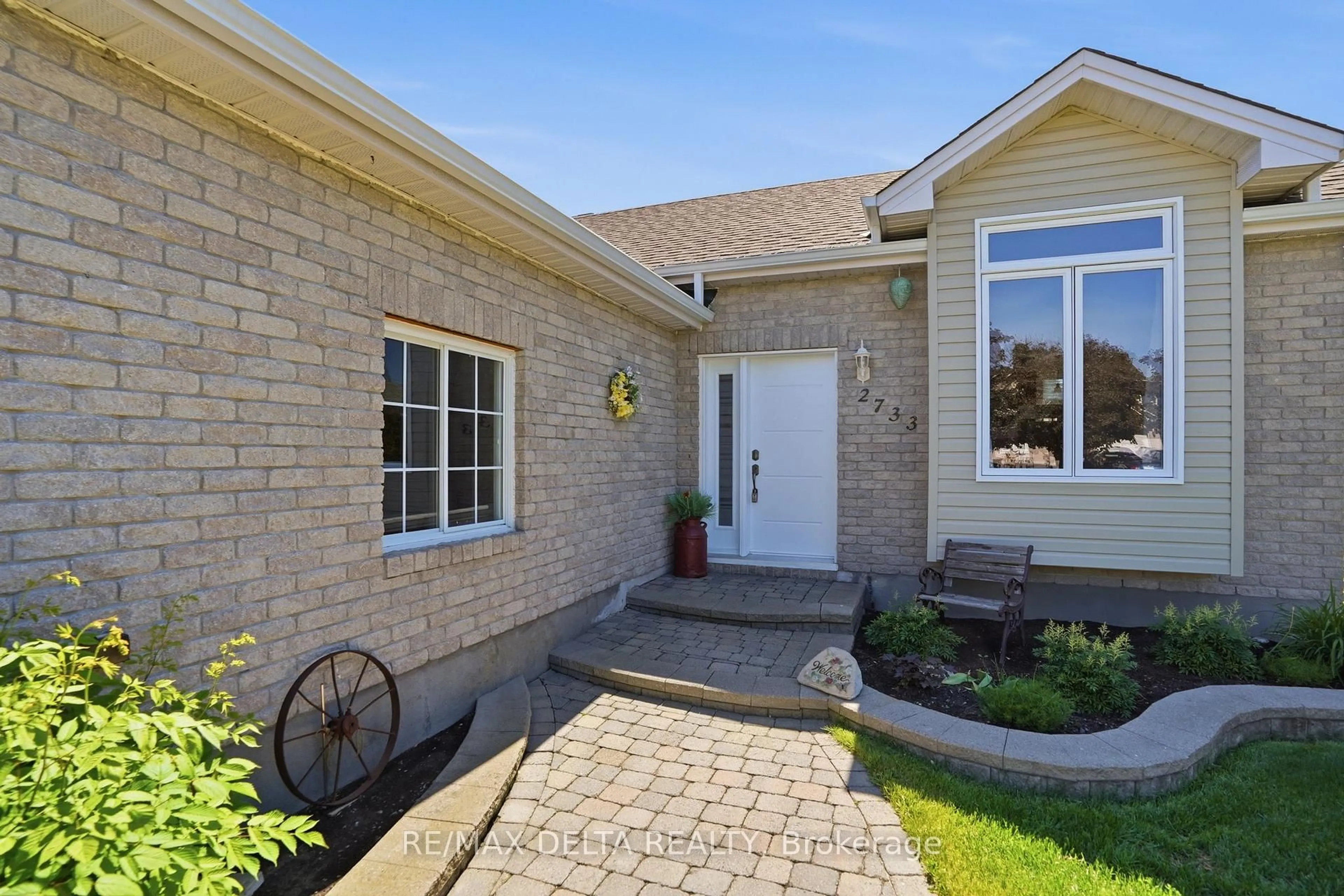 Home with brick exterior material, street for 2733 Sylvain St, Clarence-Rockland Ontario K4K 1S6