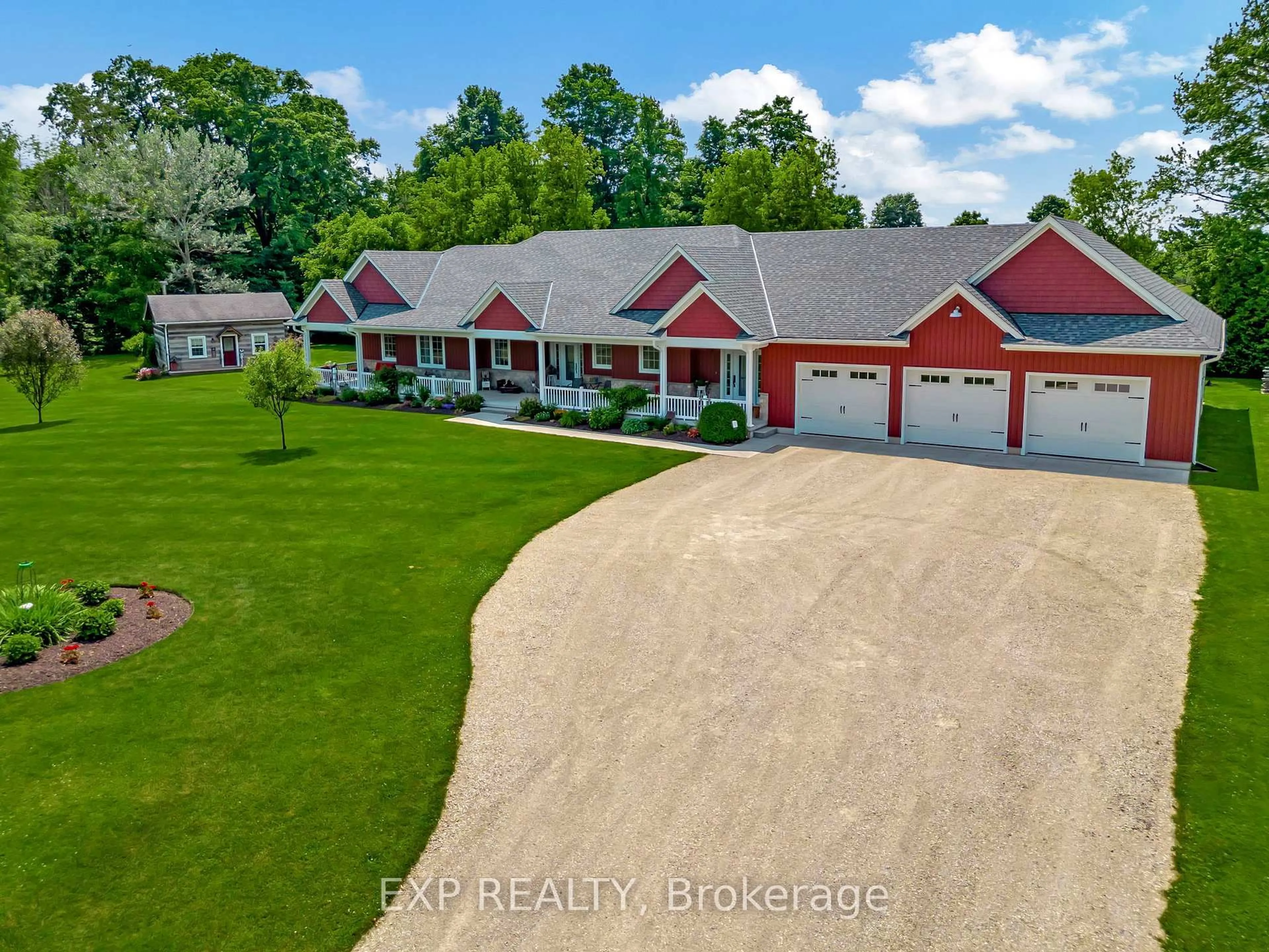 A pic from outside/outdoor area/front of a property/back of a property/a pic from drone, water/lake/river/ocean view for 3034 Station Rd, Howick Ontario N0G 1V0