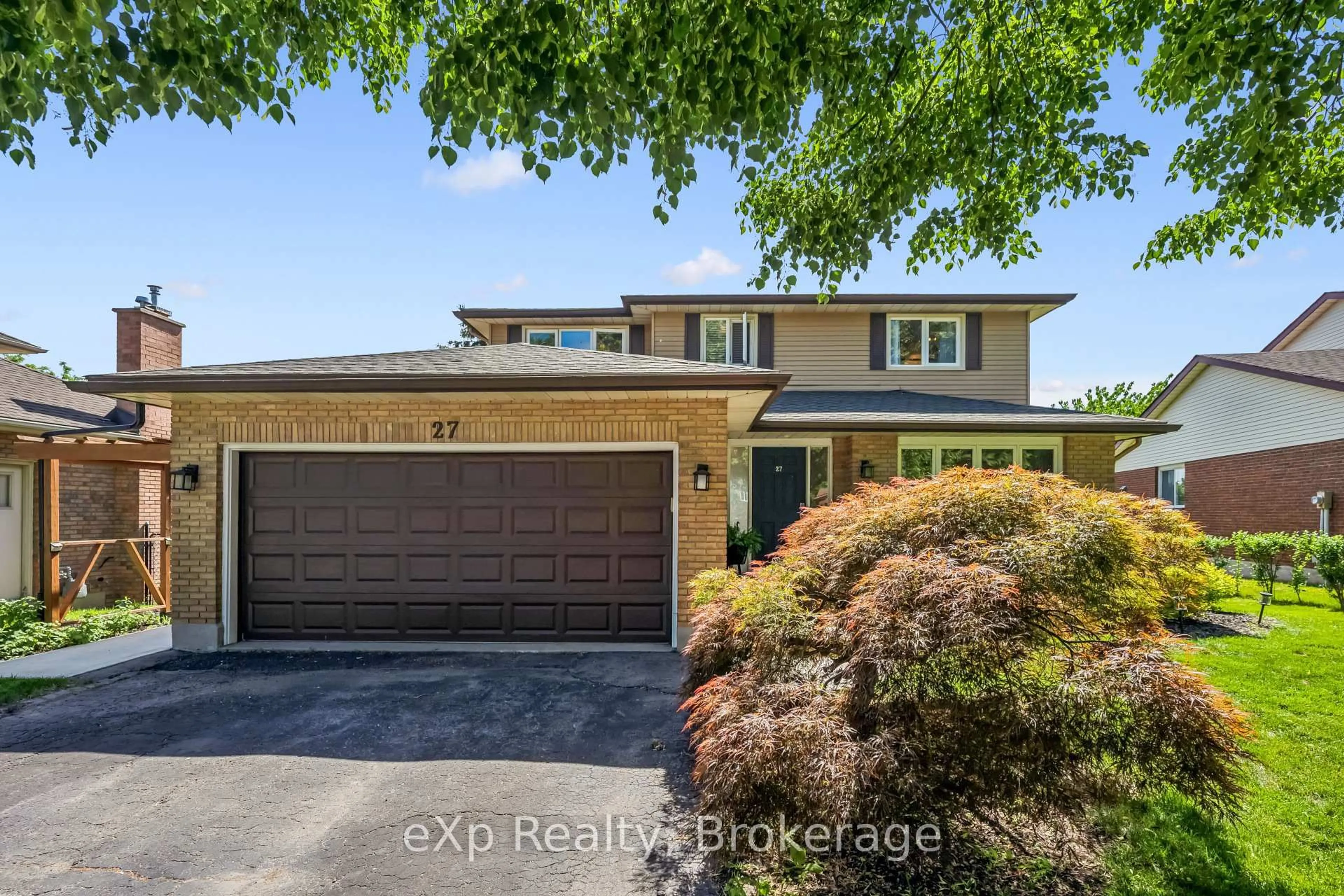 Home with brick exterior material, street for 27 Notchwood Crt, Kitchener Ontario N2A 3L4
