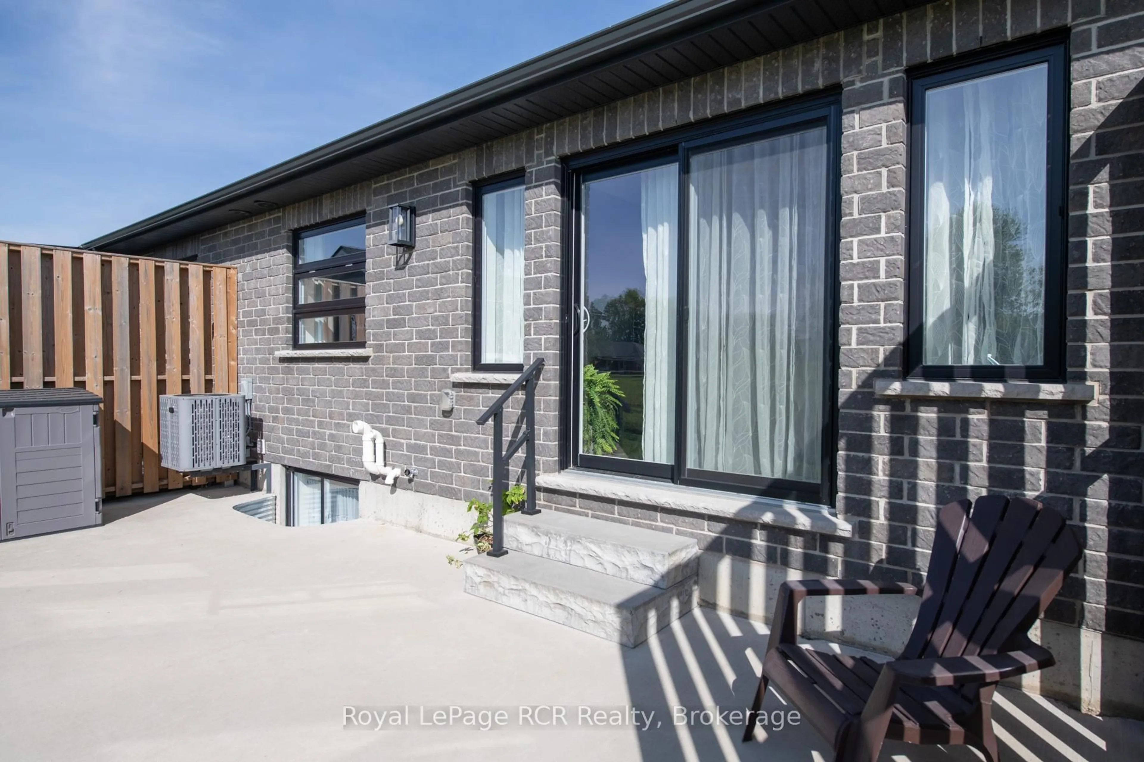 Unknown for 380 Wellington St, Wellington North Ontario N0G 2L2