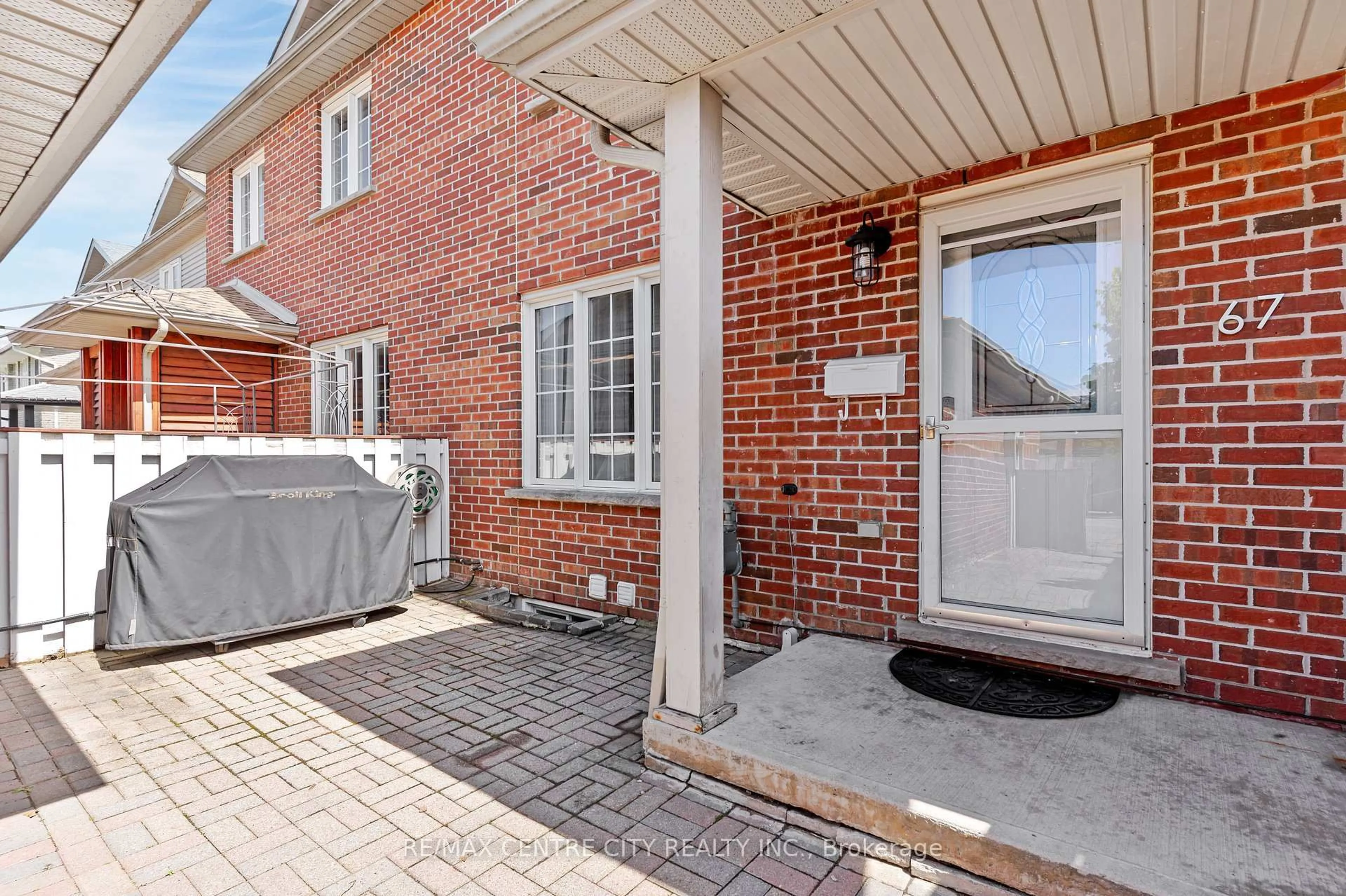 Home with brick exterior material, street for 67 Ralgreen Cres, Kitchener Ontario N2M 1V1