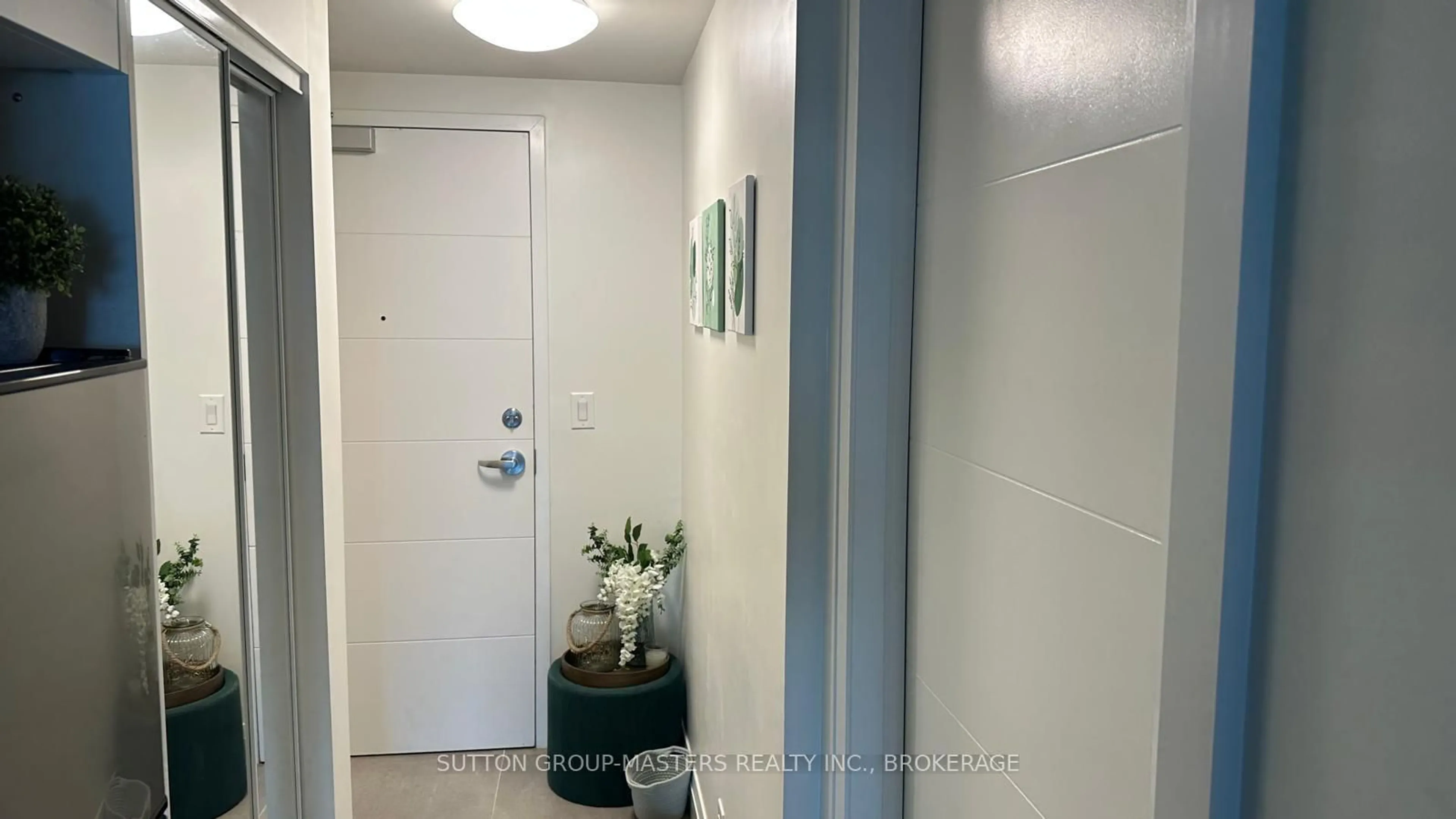 Indoor entryway for 652 Princess St #323, Kingston Ontario K7Z 1E5