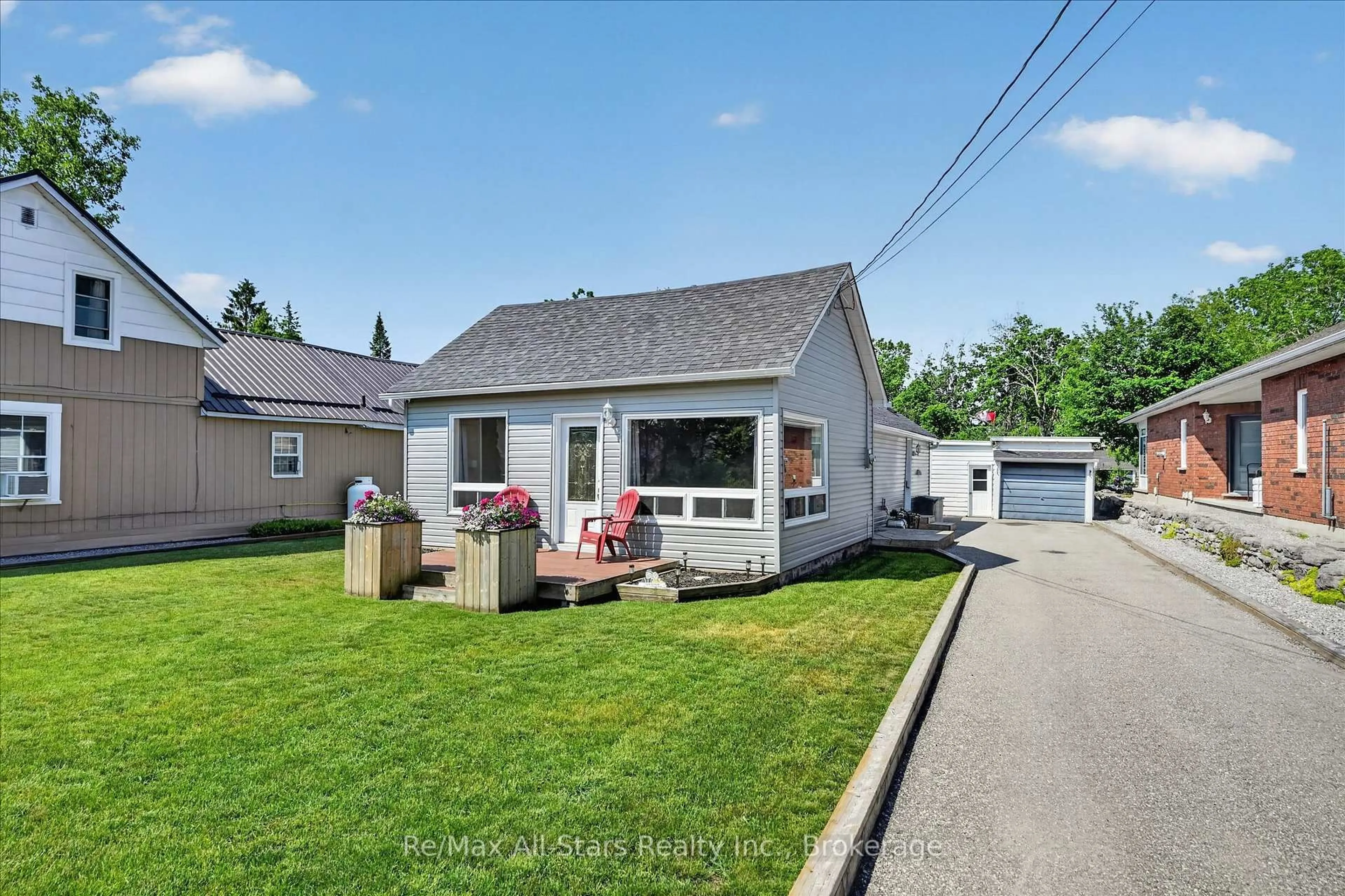 A pic from outside/outdoor area/front of a property/back of a property/a pic from drone, street for 47 Need St, Kawartha Lakes Ontario K0M 1A0