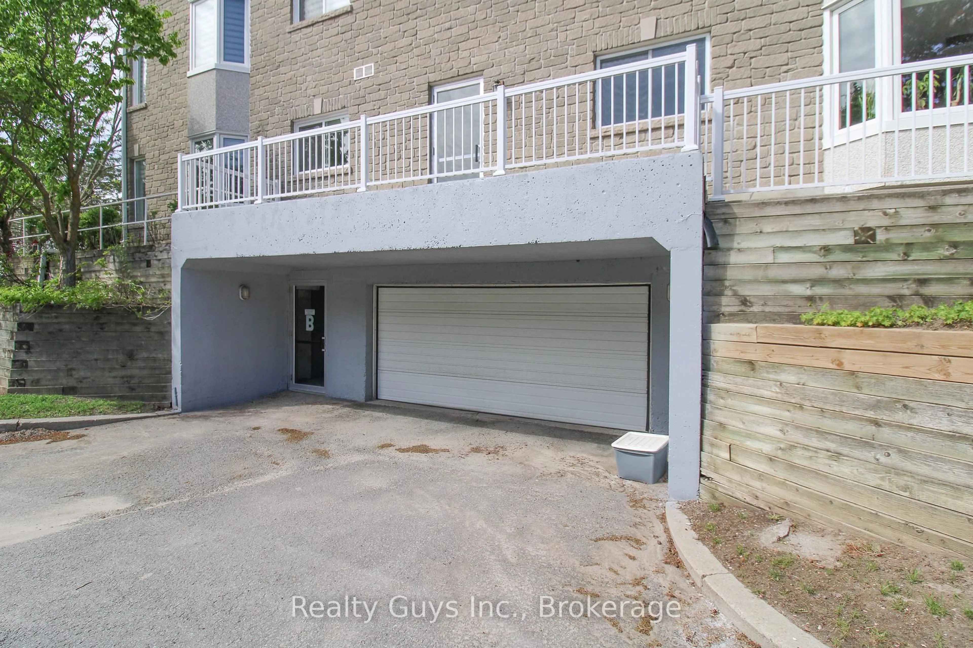 Unknown for 1099 Clonsilla Ave #224, Peterborough Ontario K9J 8L7