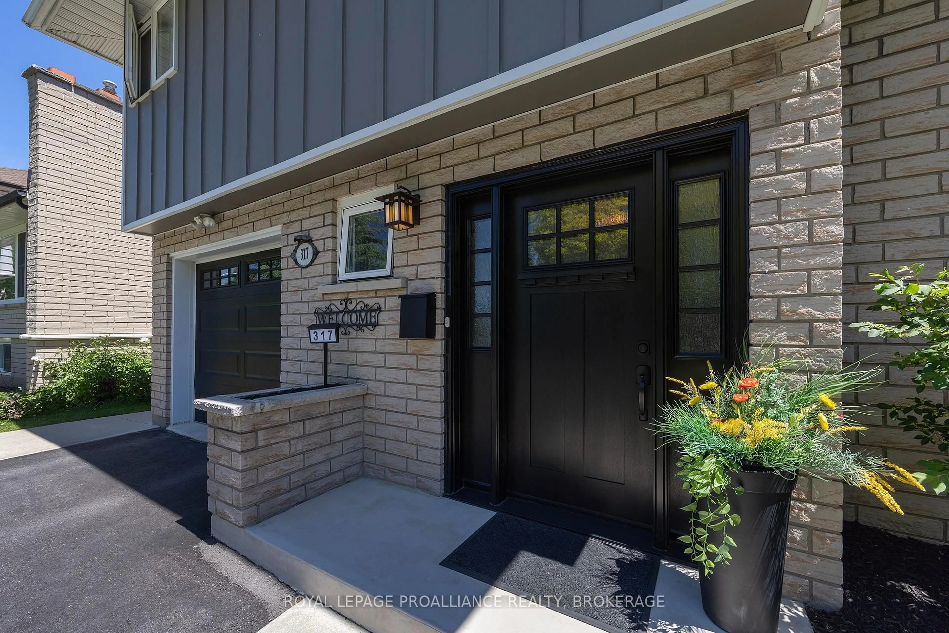 Unknown for 317 Avenue Rd, Kingston Ontario K7M 1C8