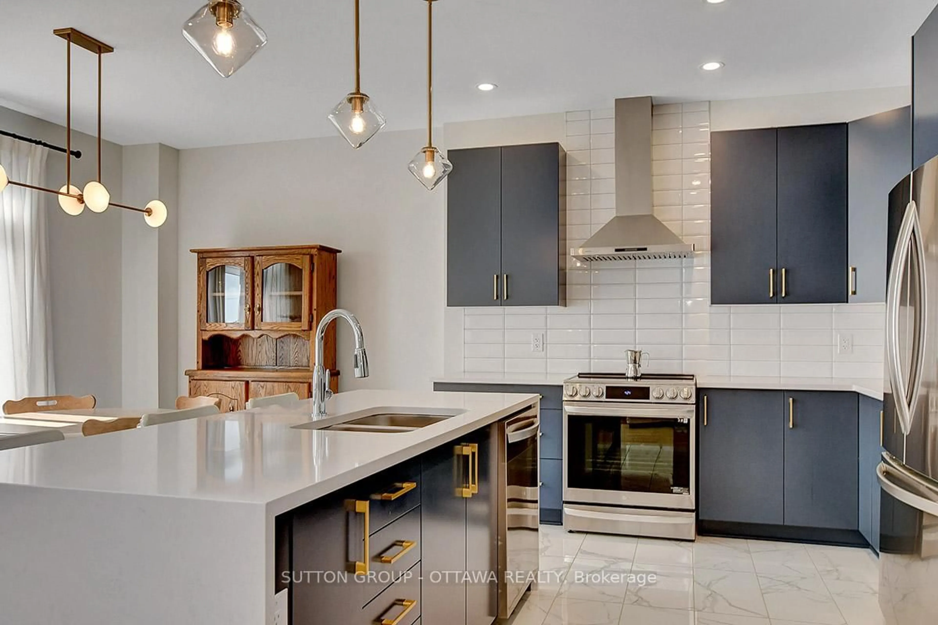 Contemporary kitchen, ceramic/tile floor for 248 Skipper Dr, Ottawa Ontario K4M 0M9