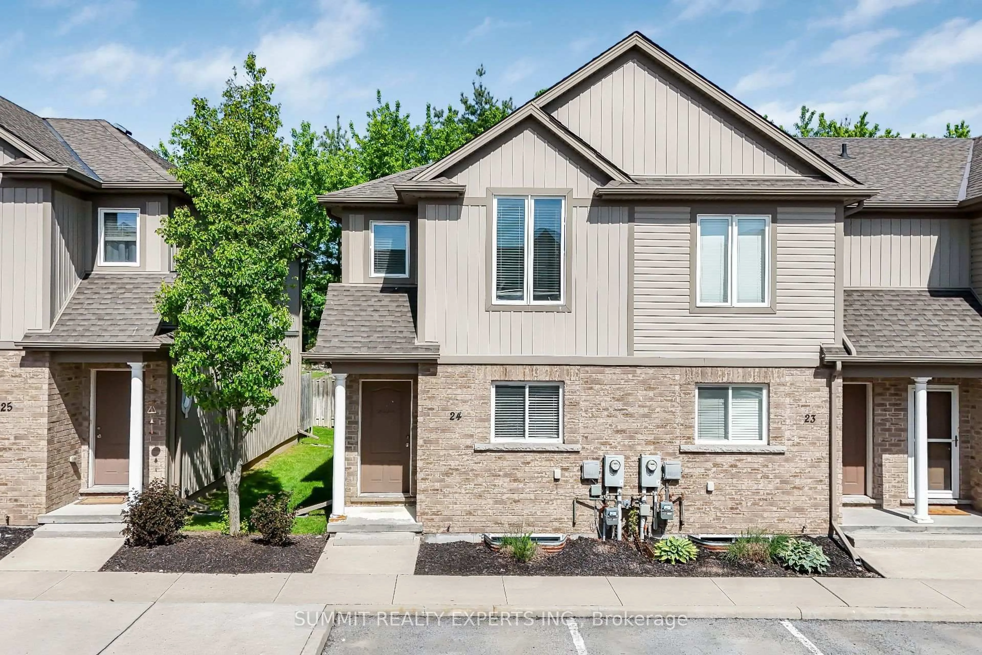 Home with brick exterior material, street for 6118 Kelsey Cres #24, Niagara Falls Ontario L2H 0M6