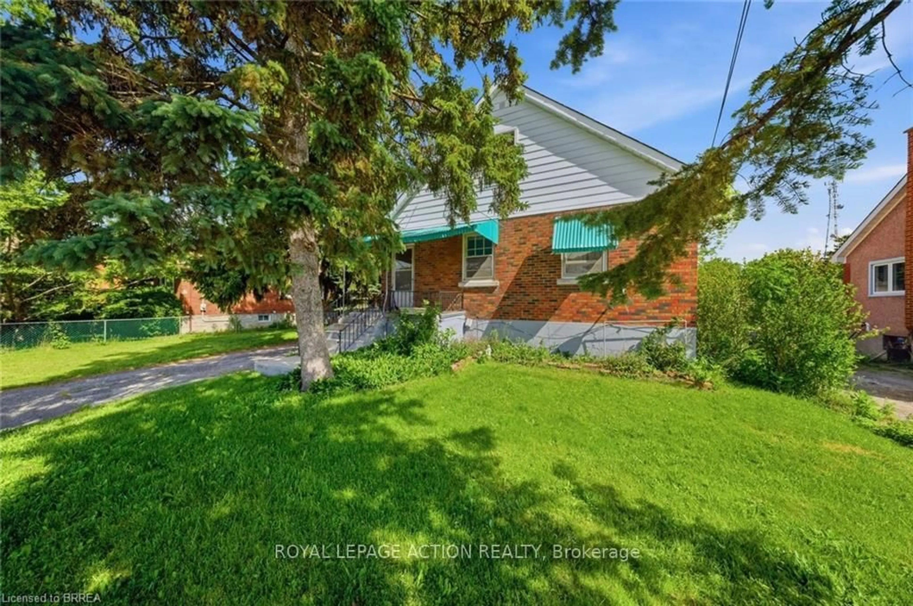 Unknown for 26 Alice St, Brantford Ontario N3R 1Y2