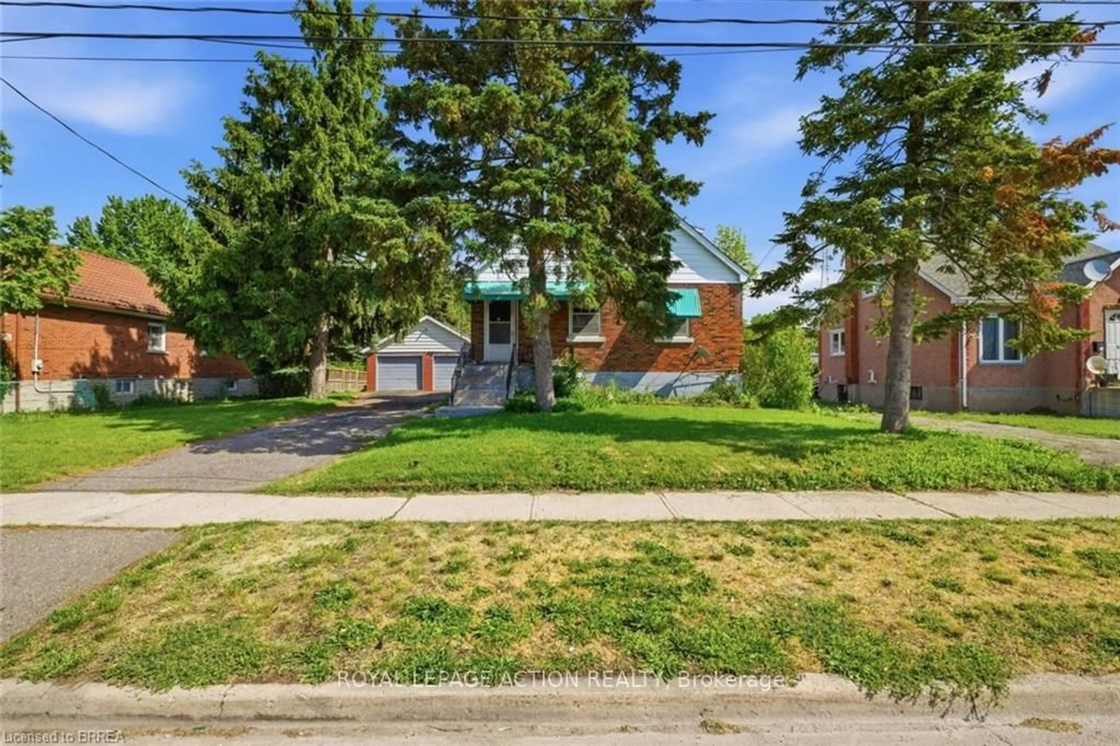 Home with brick exterior material, street for 26 Alice St, Brantford Ontario N3R 1Y2