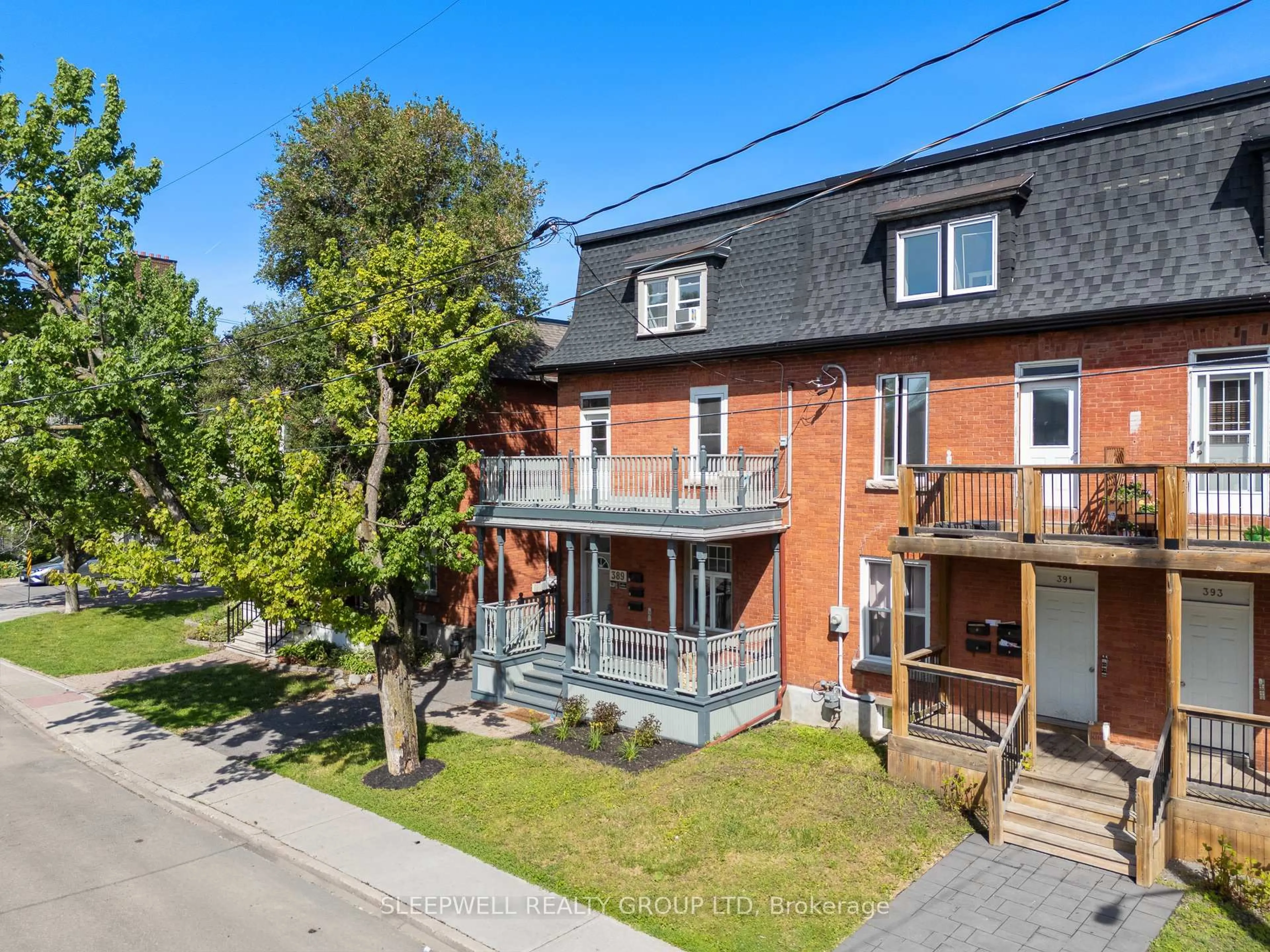 A pic from outside/outdoor area/front of a property/back of a property/a pic from drone, street for 389 Daly Ave, Ottawa Ontario K1N 6H1