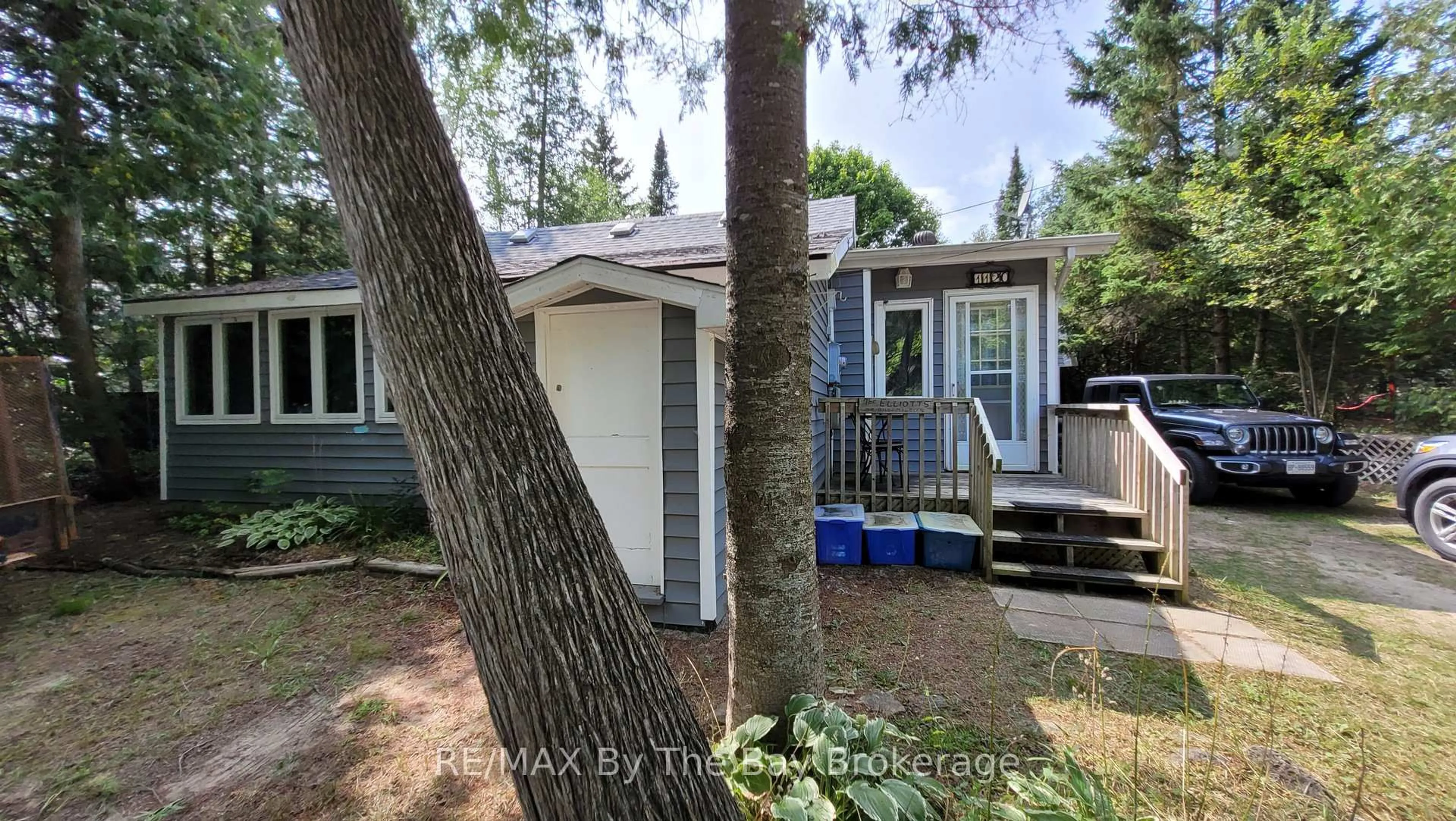 Home with vinyl exterior material, forest/trees view for 1120 King Edward Ave, South Bruce Peninsula Ontario N0H 2G0