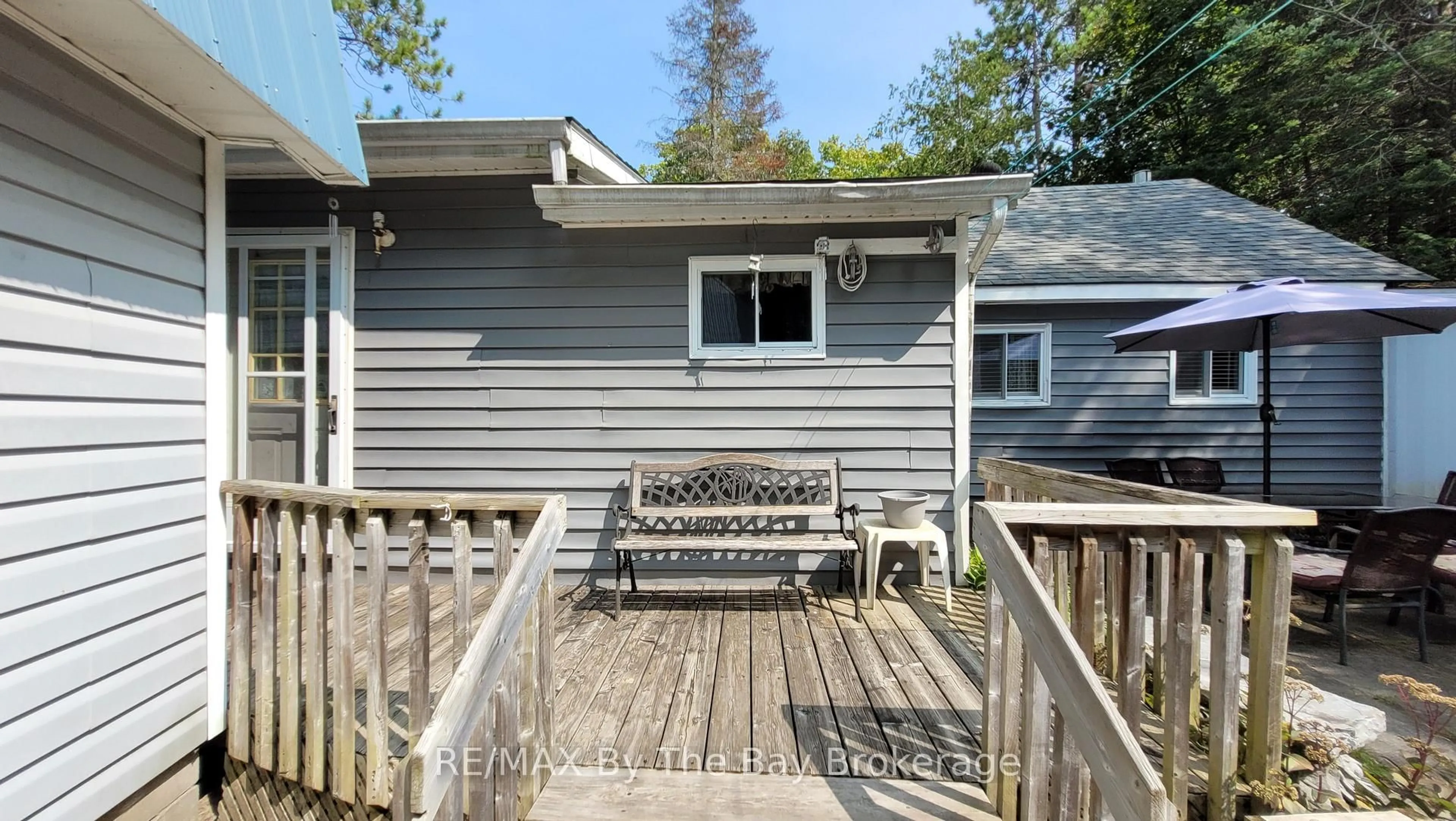 Patio, street for 1120 King Edward Ave, South Bruce Peninsula Ontario N0H 2G0