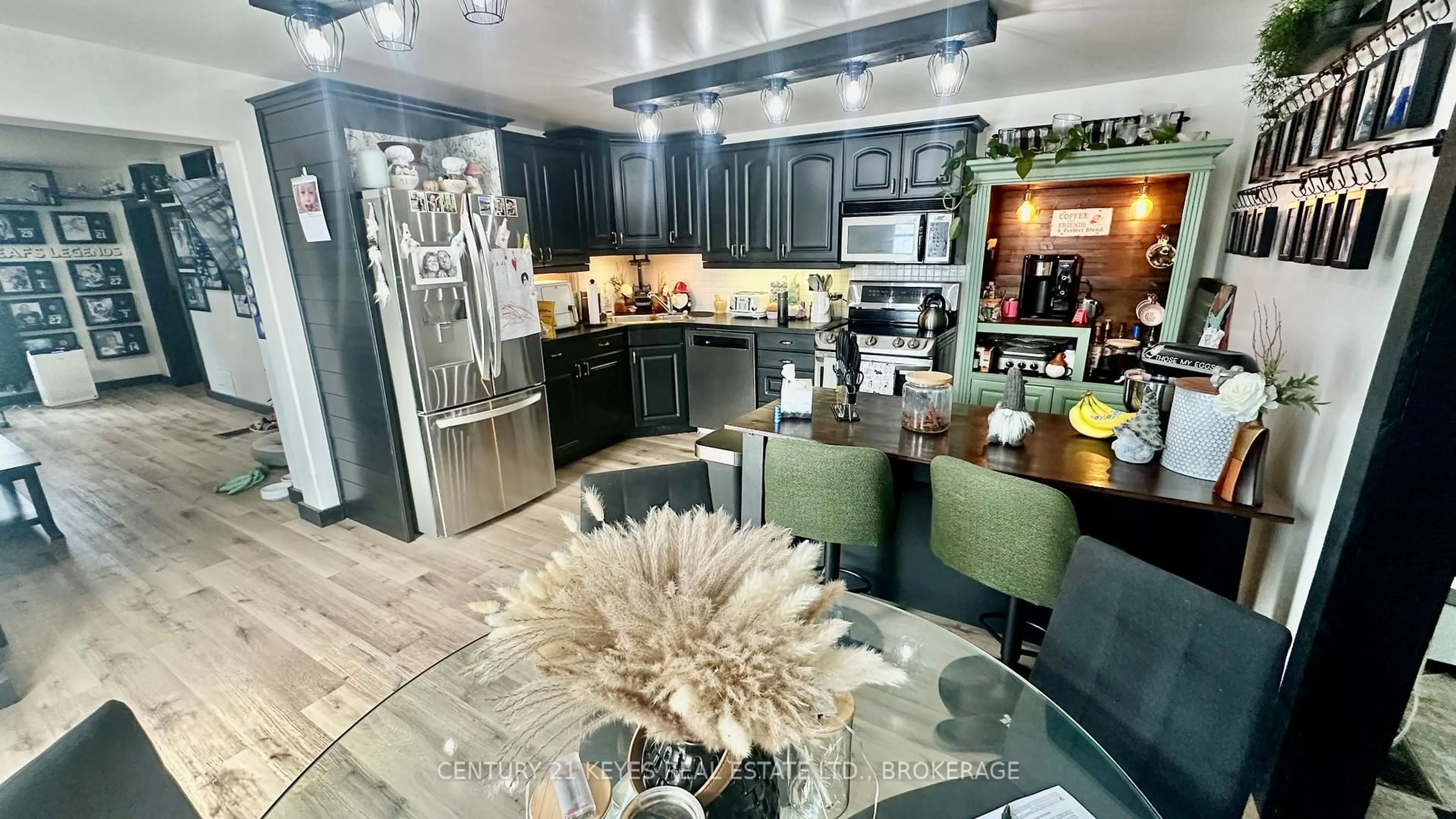 Contemporary kitchen, unknown for 275 Victoria Ave, Gananoque Ontario K7G 2S3