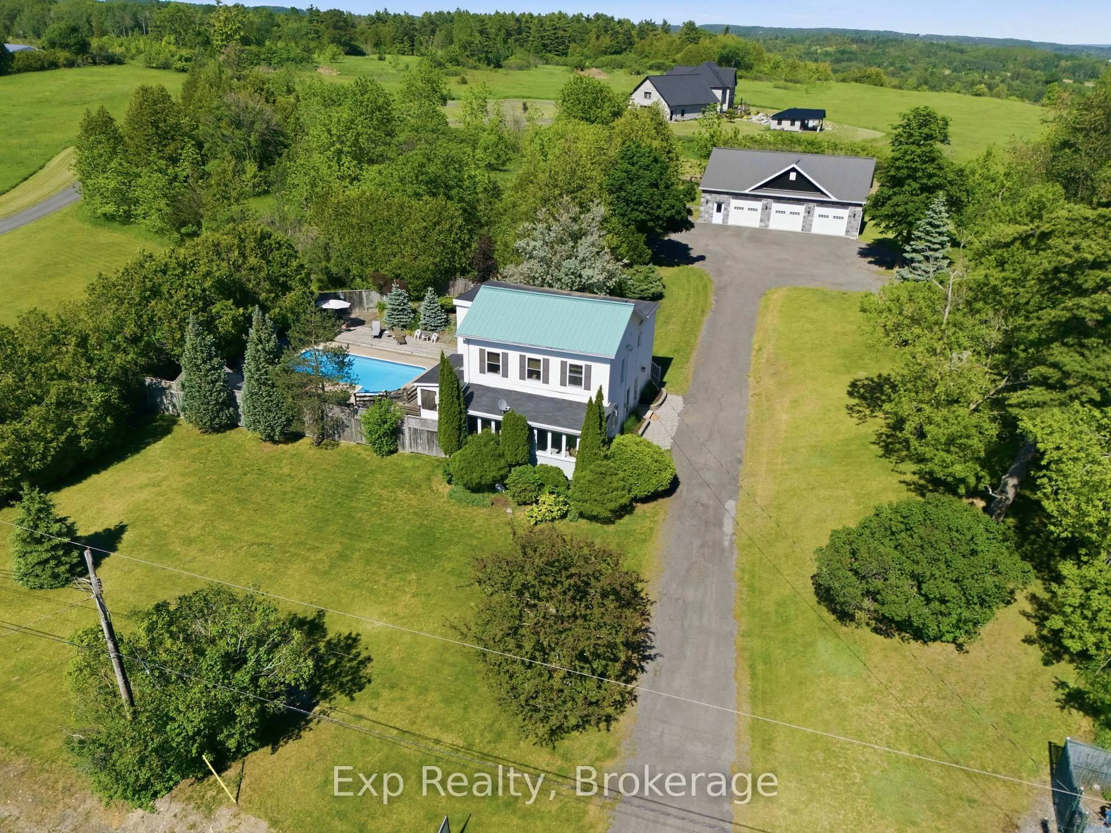 A pic from outside/outdoor area/front of a property/back of a property/a pic from drone, water/lake/river/ocean view for 48 Elgin St, Cramahe Ontario K0K 1S0