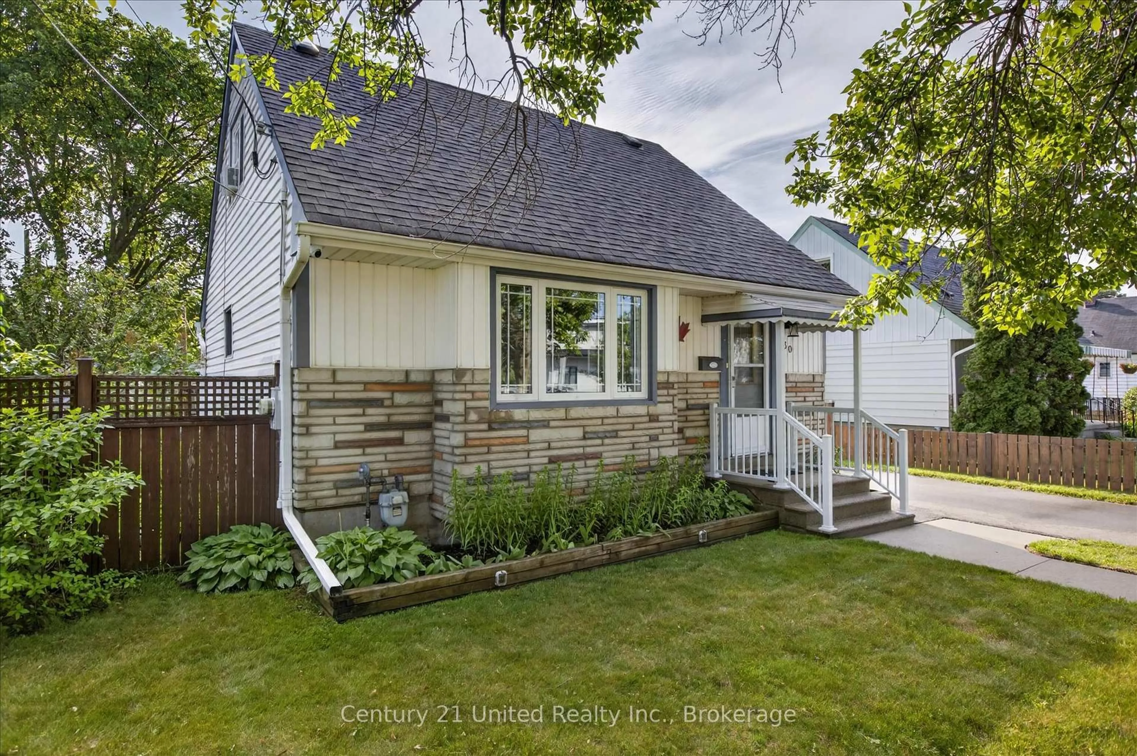 Home with vinyl exterior material, street for 730 Monaghan Rd, Peterborough Ontario K9J 5J9