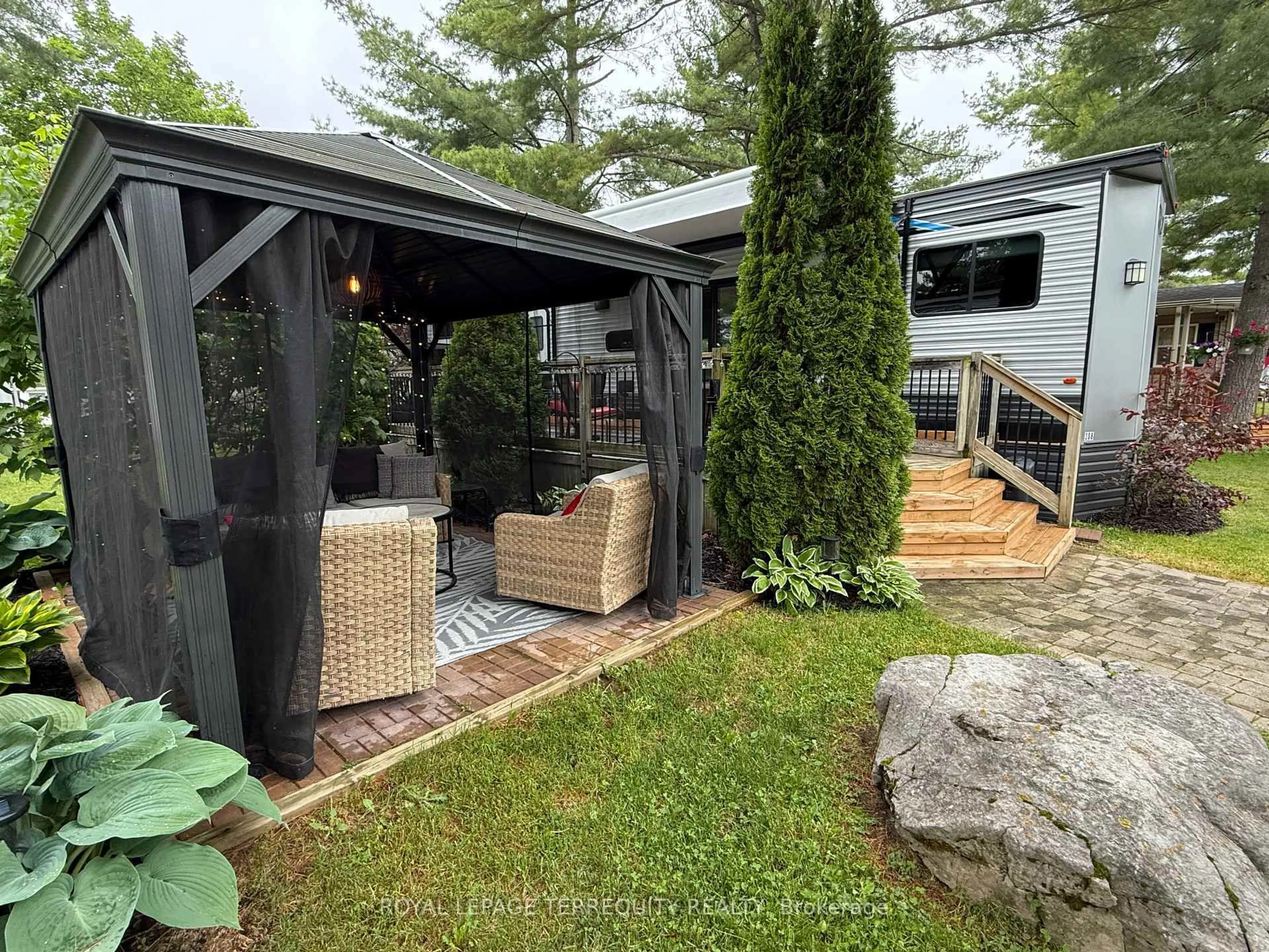 Patio, unknown for 308 Rockview, Selwyn Ontario K0L 2H0