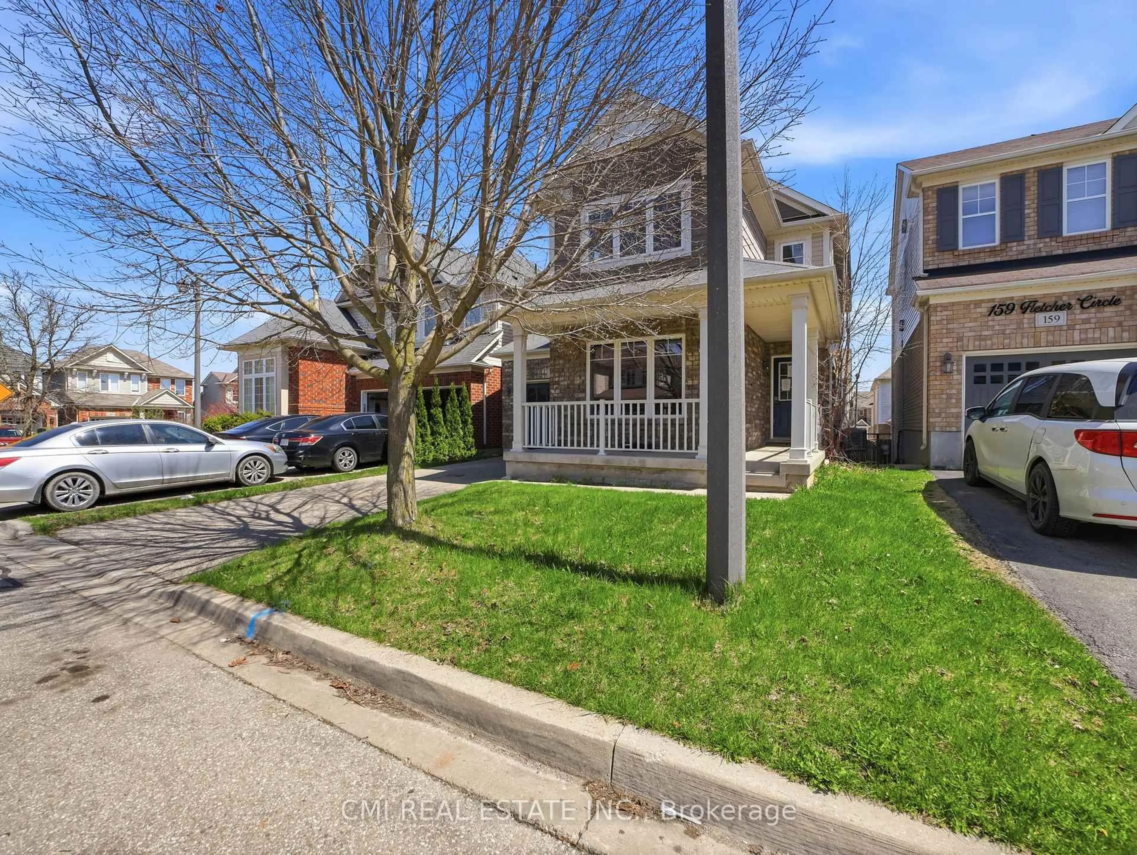 A pic from outside/outdoor area/front of a property/back of a property/a pic from drone, street for 155 Fletcher Circ, Cambridge Ontario N3C 0B6