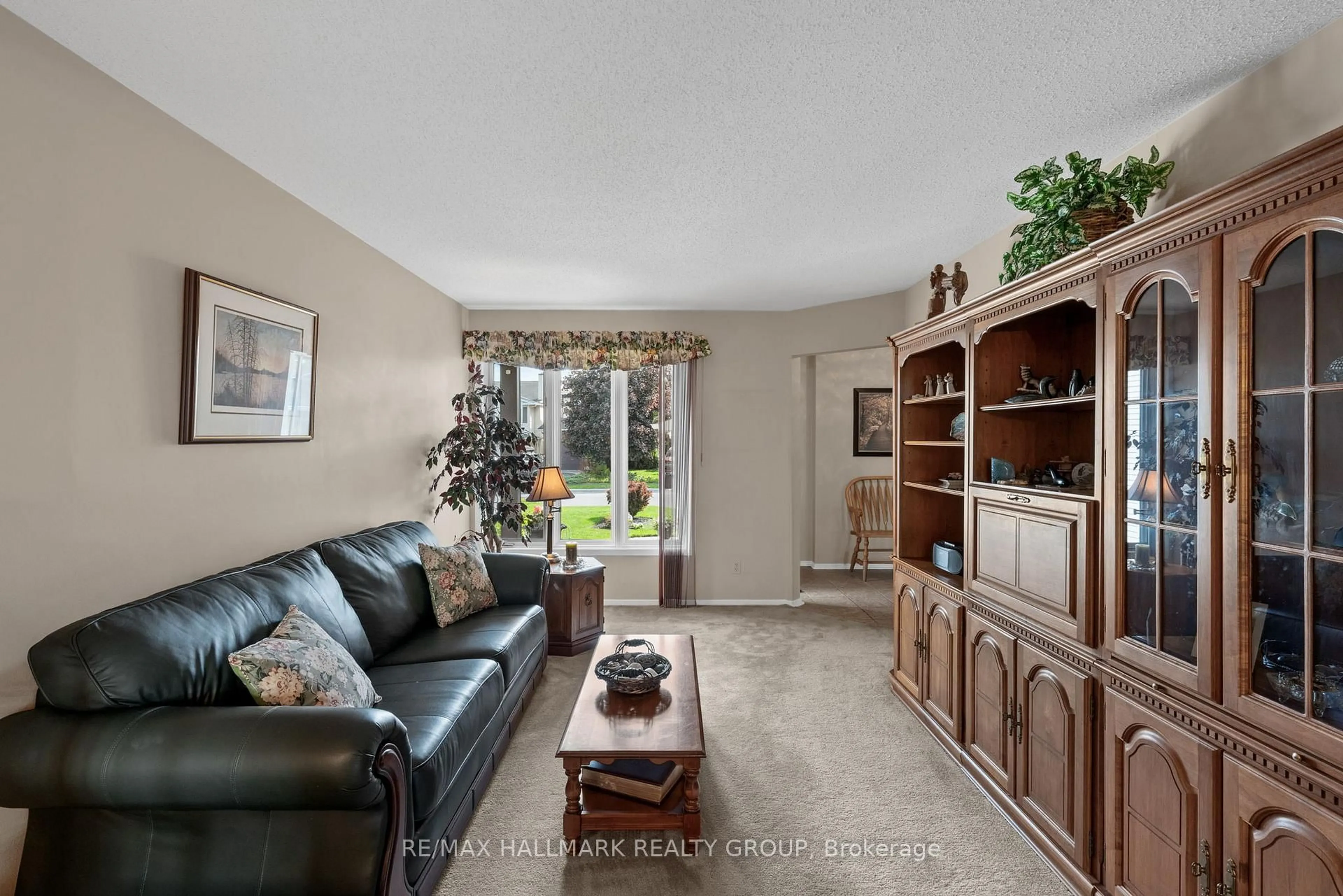 Living room with furniture, unknown for 1912 Des Epinettes Ave, Ottawa Ontario K1C 6P5