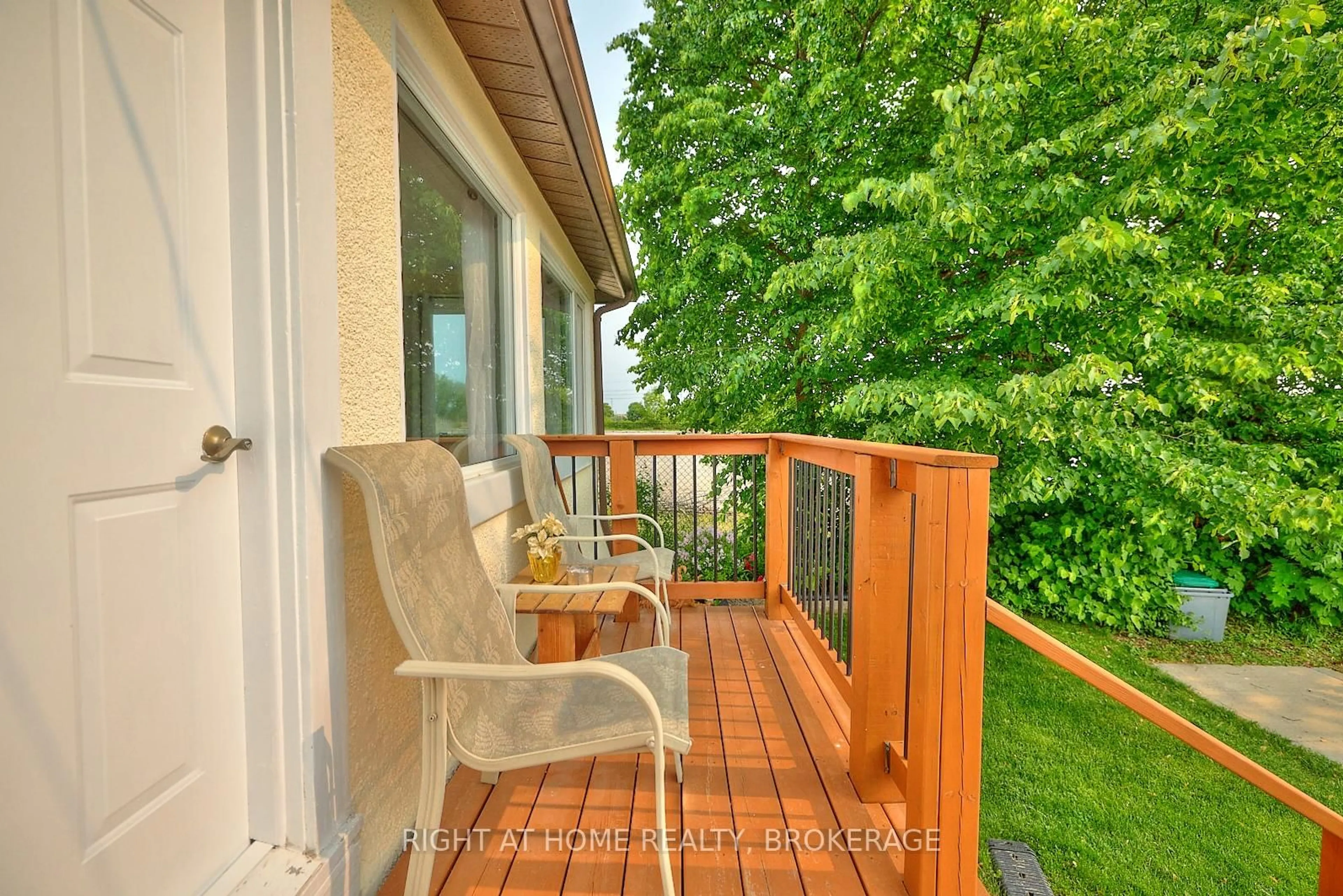 Patio, water/lake/river/ocean view for 4367 Homewood Ave, Niagara Falls Ontario L2E 4X3