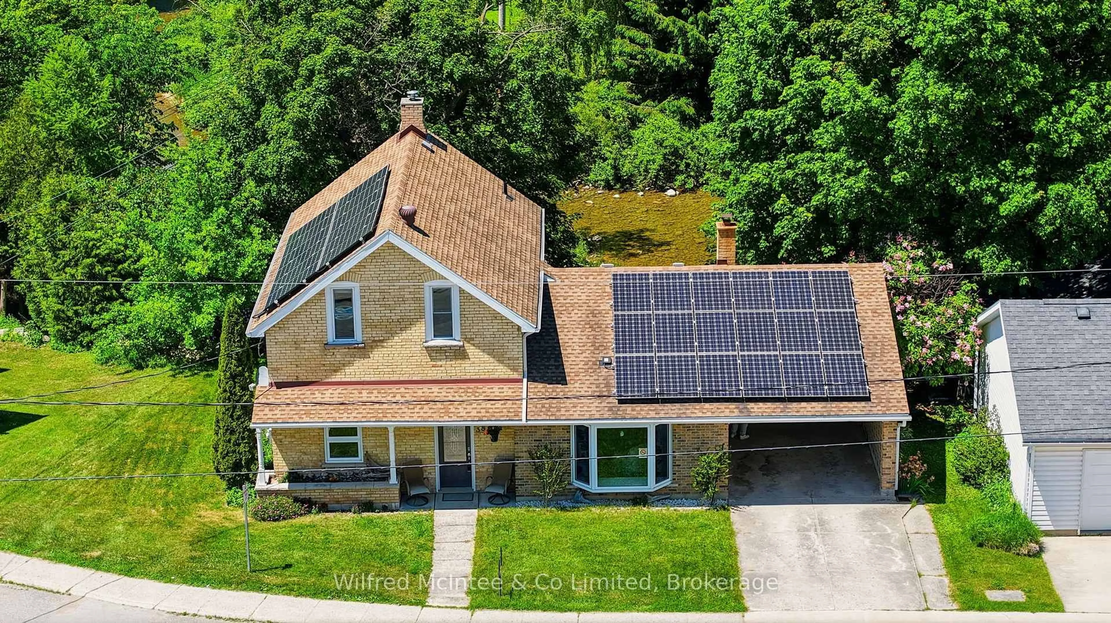 A pic from outside/outdoor area/front of a property/back of a property/a pic from drone, street for 38 2nd St, Arran-Elderslie Ontario N0G 1L0