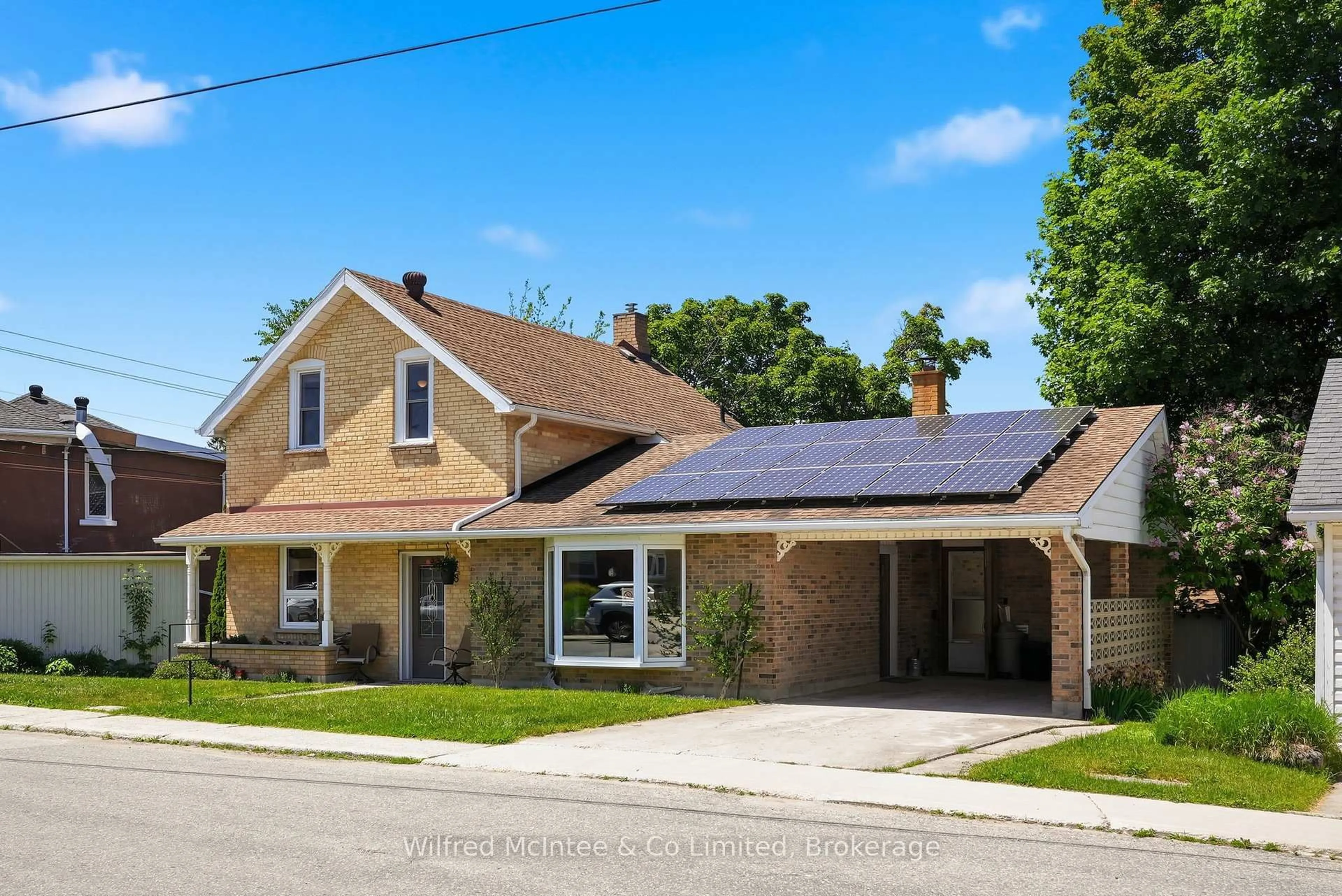 Home with vinyl exterior material, street for 38 2nd St, Arran-Elderslie Ontario N0G 1L0