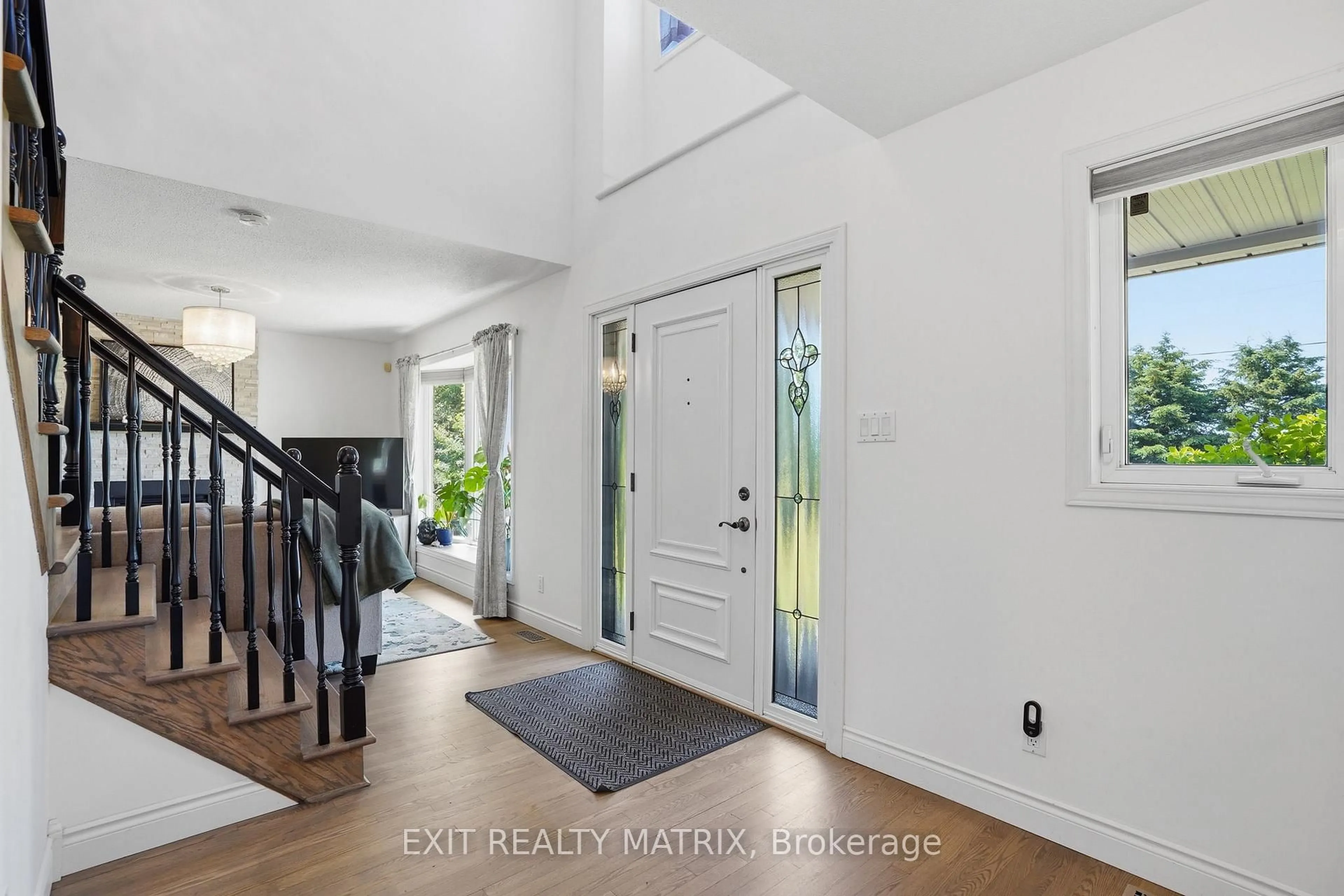 Indoor entryway for 715 County Rd 10 Rd, Hawkesbury Ontario K0B 1P0