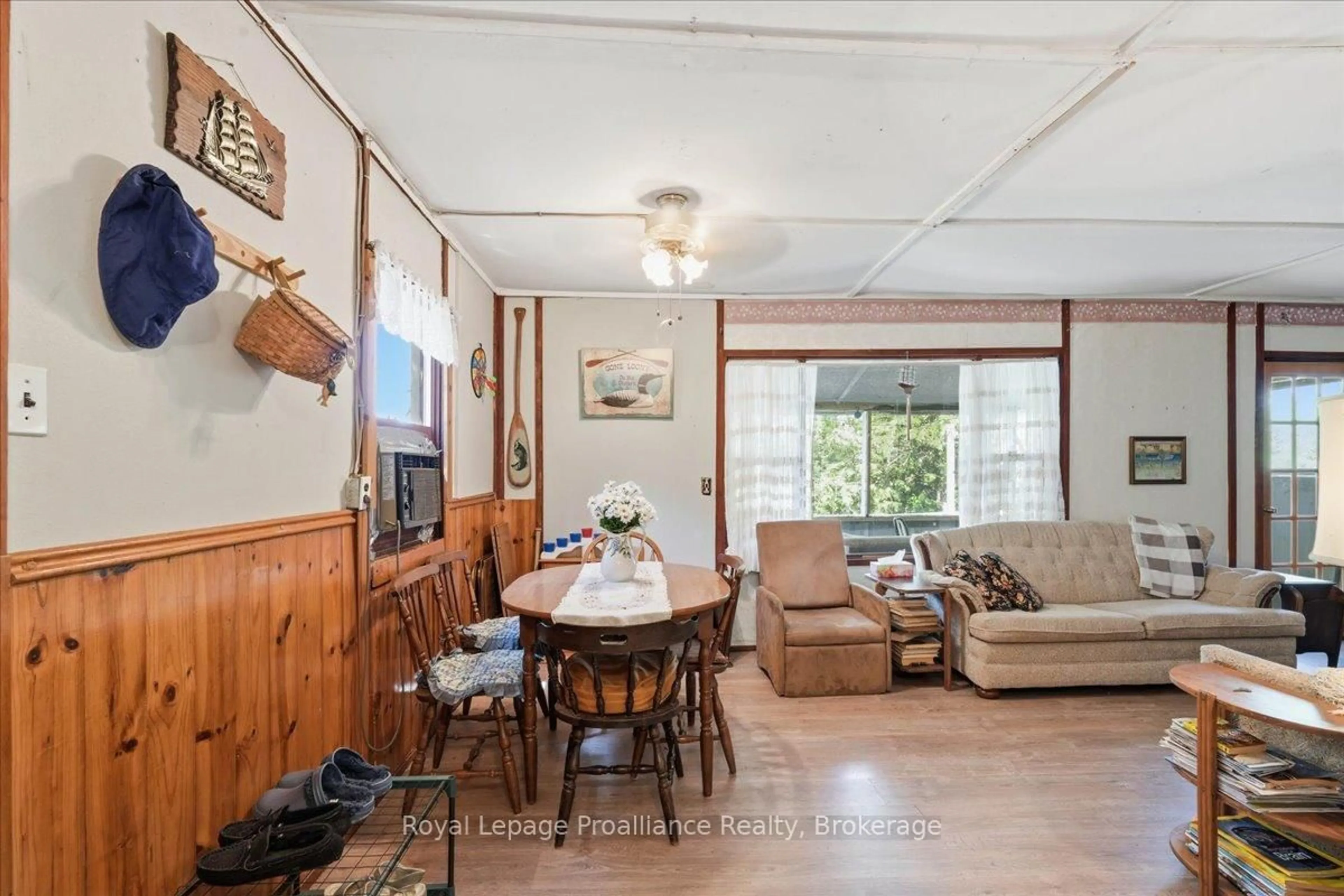 Dining room, wood/laminate floor for 398 Haigs Reach Rd, Trent Hills Ontario K0L 1L0