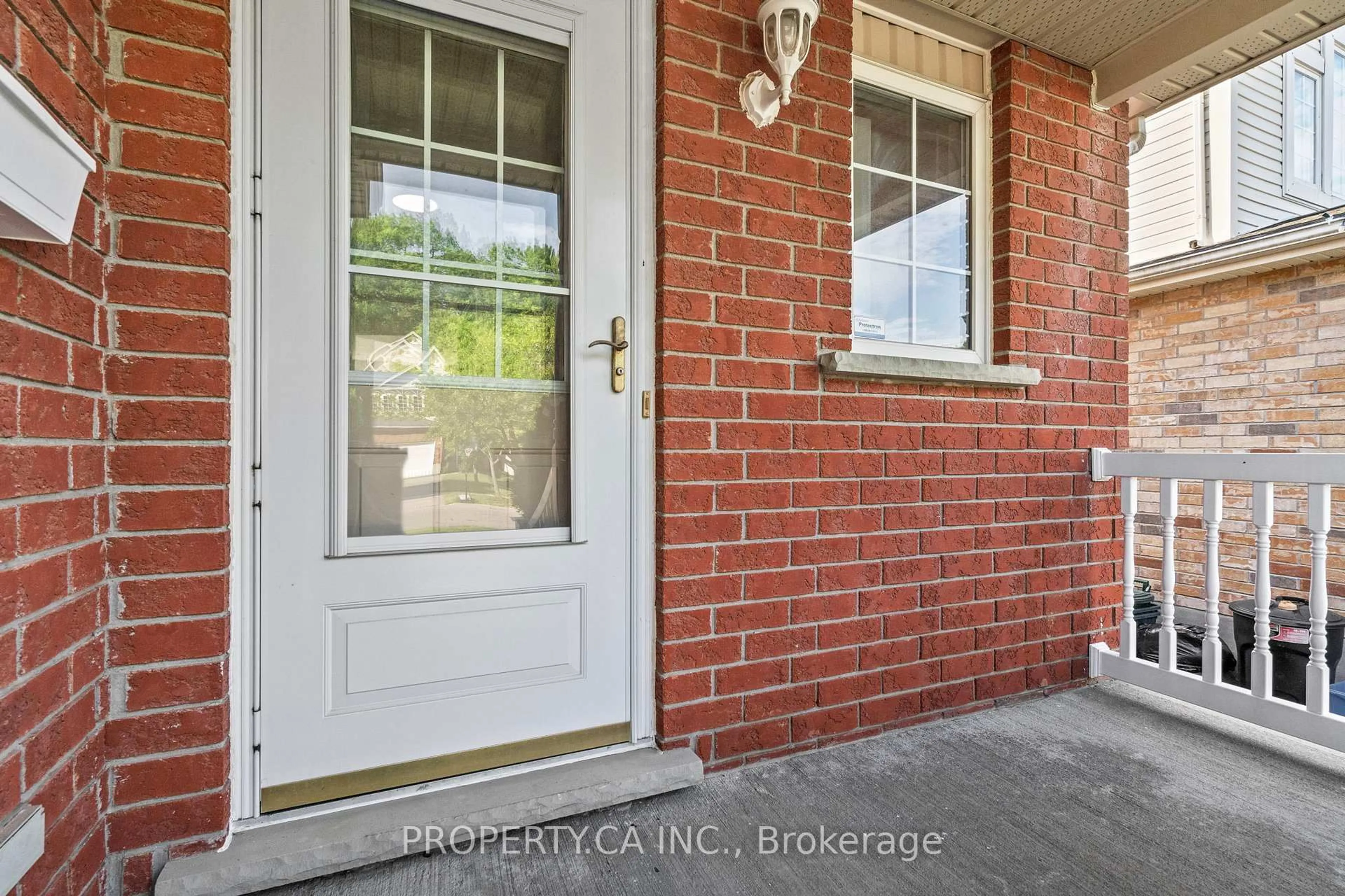 Indoor entryway for 491 Veronica Dr, Kitchener Ontario N2A 4E9
