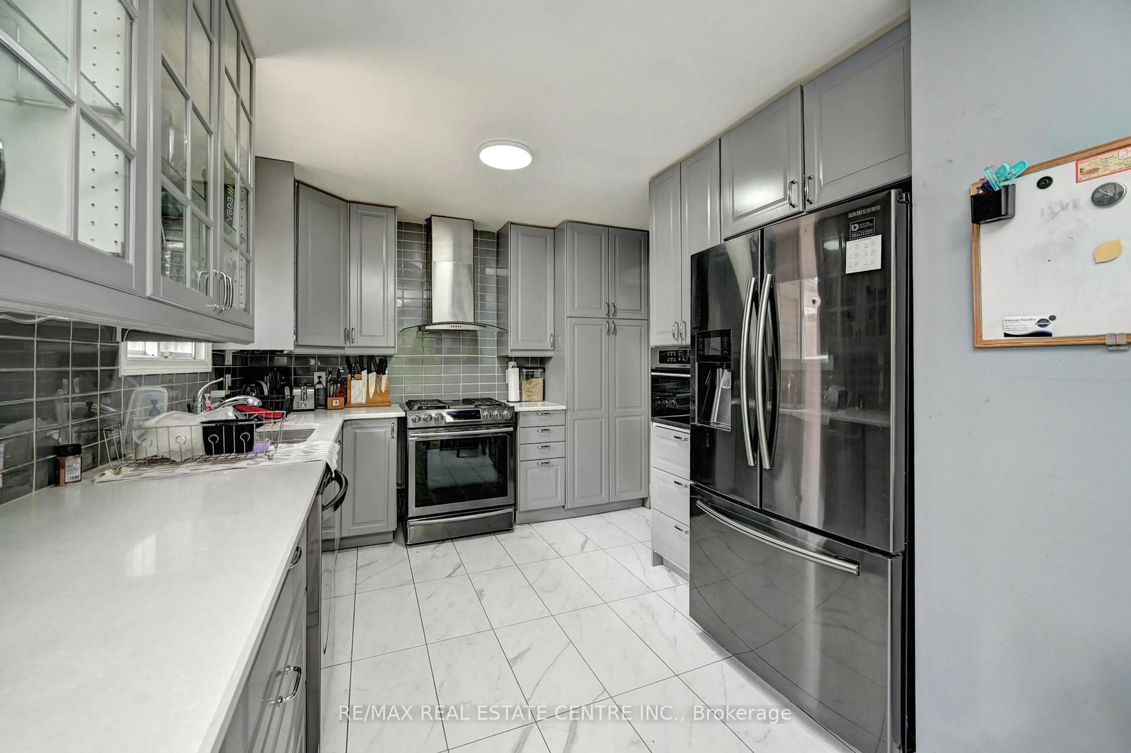 Unknown for 525 Fallingbrook Dr, Waterloo Ontario N2L 4N2