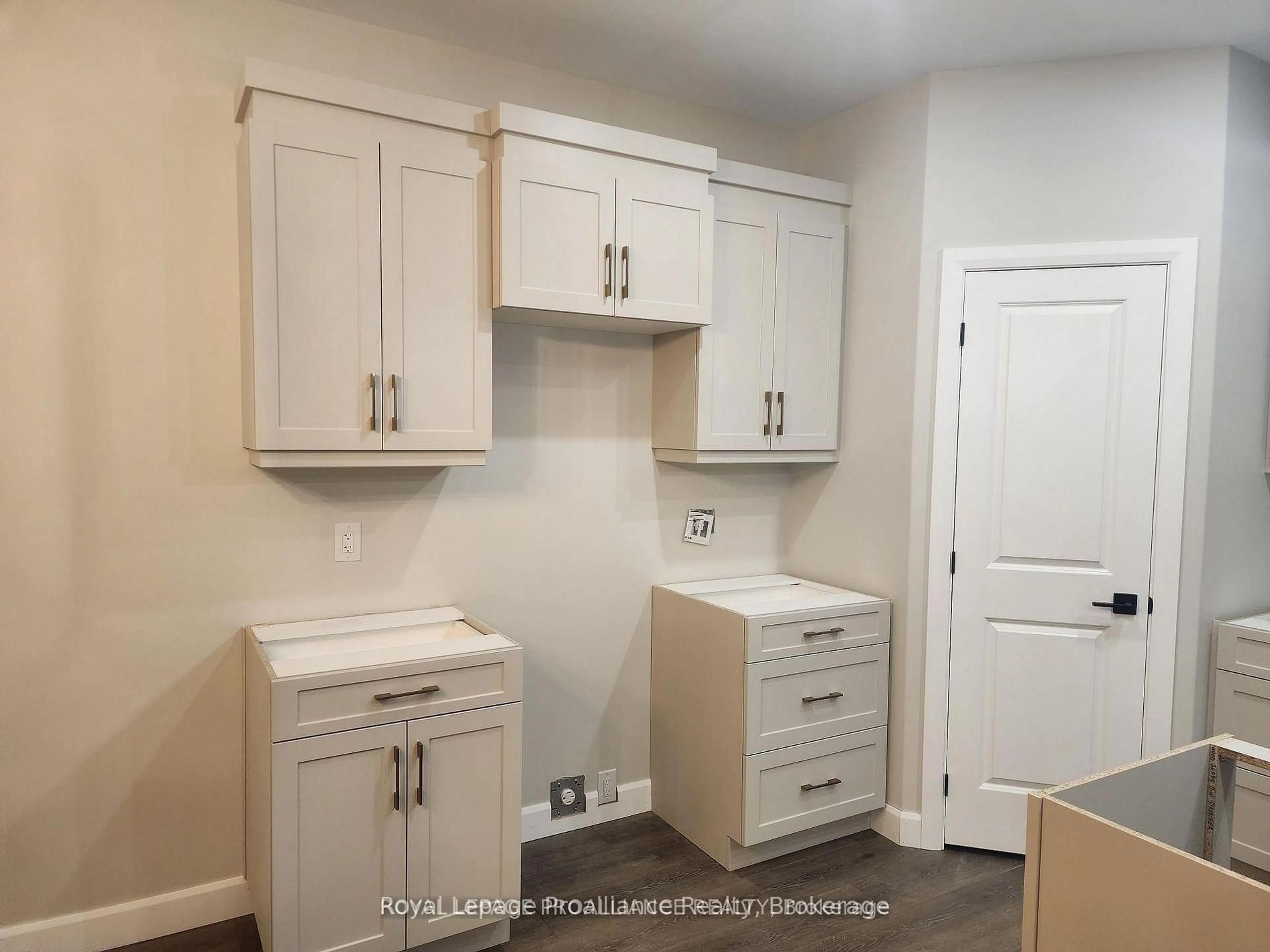 Laundry room for 37 Rosewood Dr, Hastings Ontario K0K 2C0