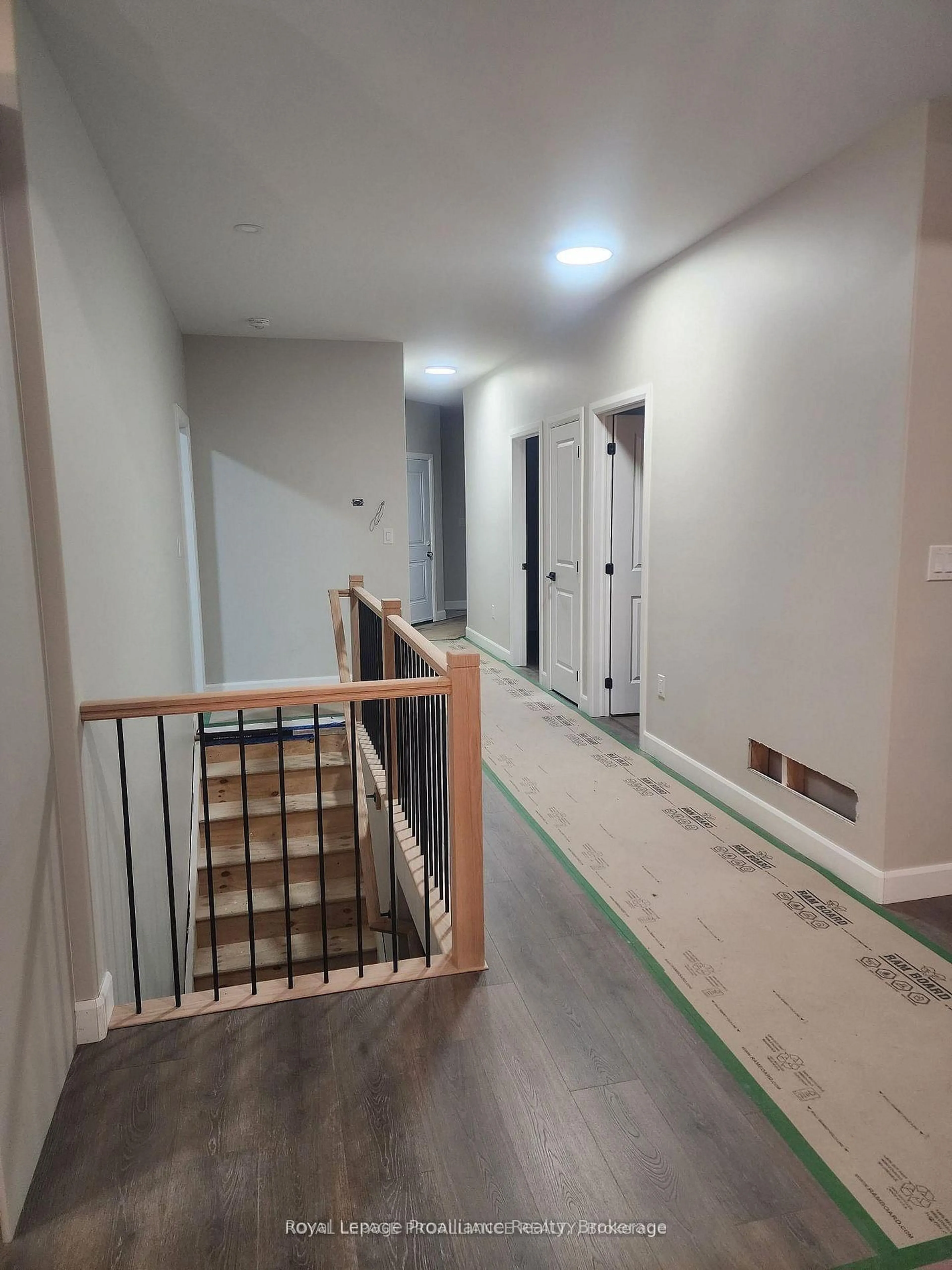 Indoor foyer for 37 Rosewood Dr, Hastings Ontario K0K 2C0