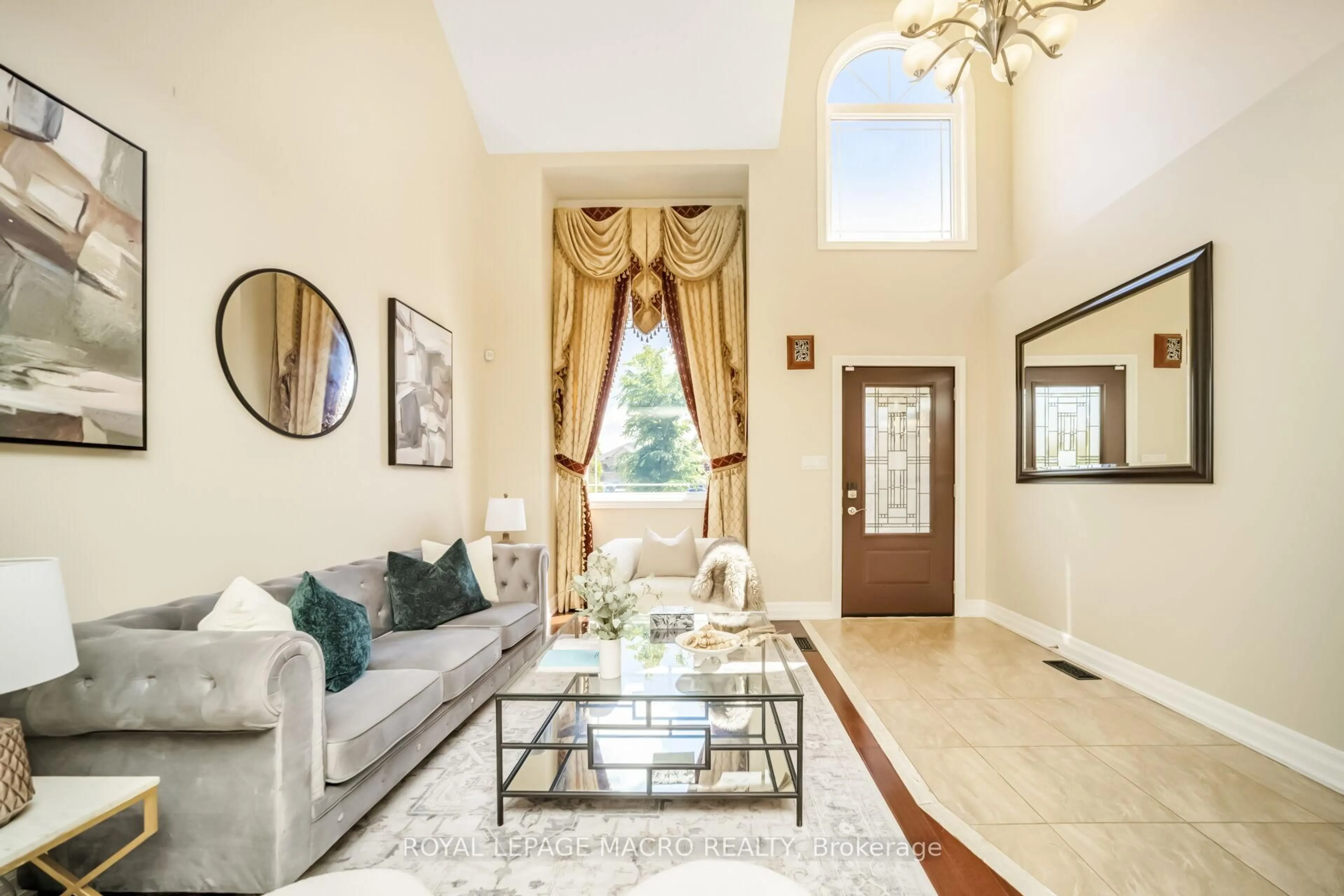 Unknown for 19 Sonata Ave, Hamilton Ontario L9C 7T9