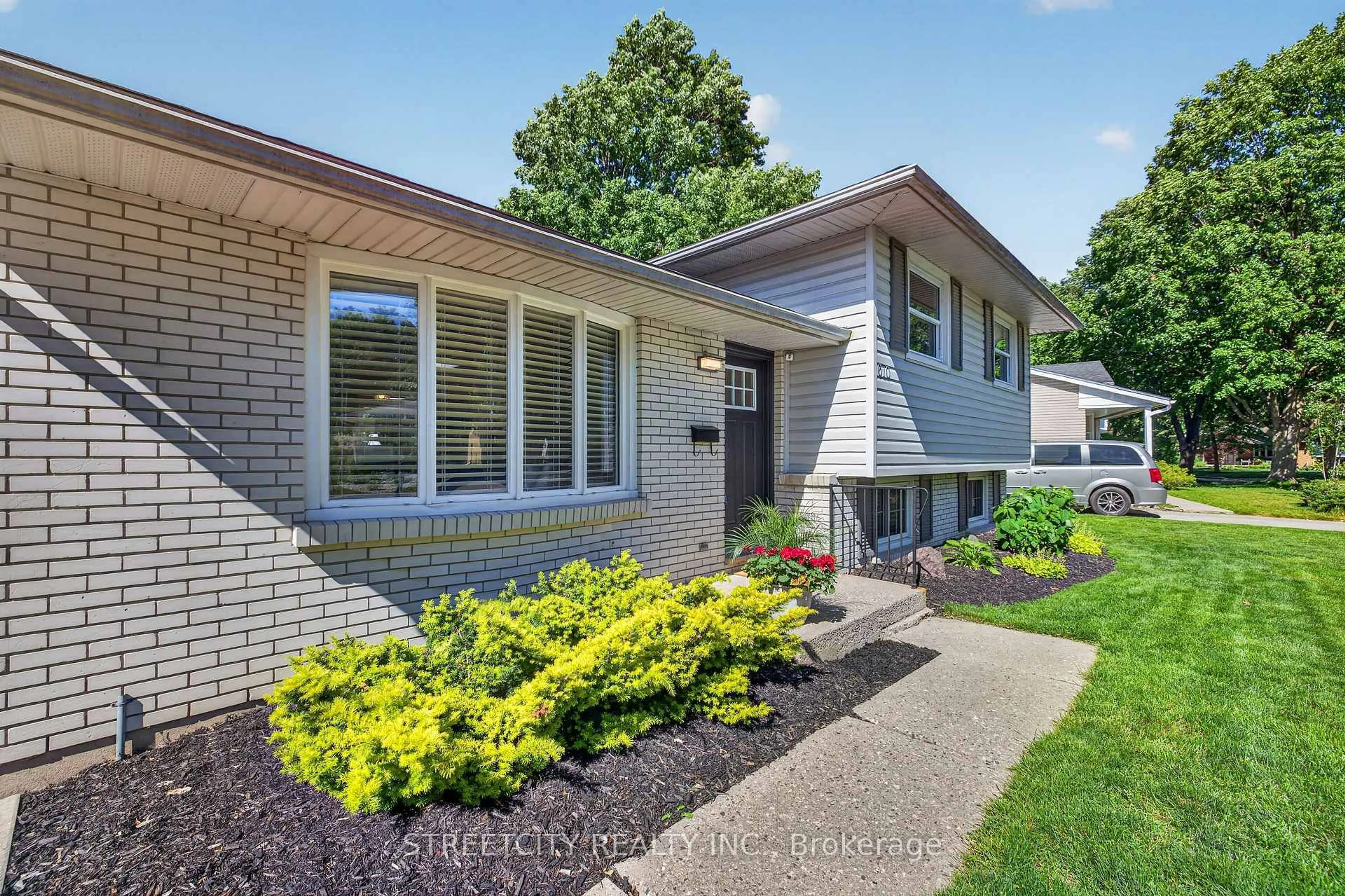 Home with brick exterior material, street for 670 Glengyle Cres, London North Ontario N5X 1X7