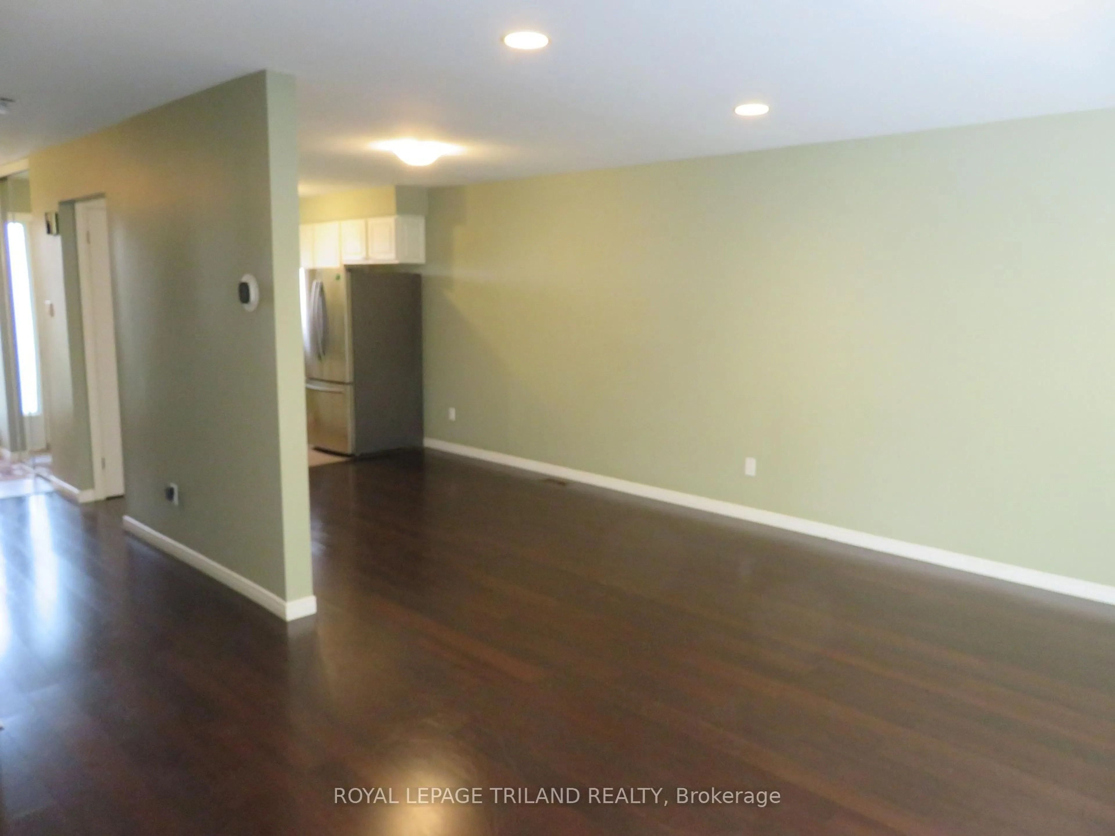 A pic of a room for 1600 Culver Dr #86, London East Ontario N5V 3H5