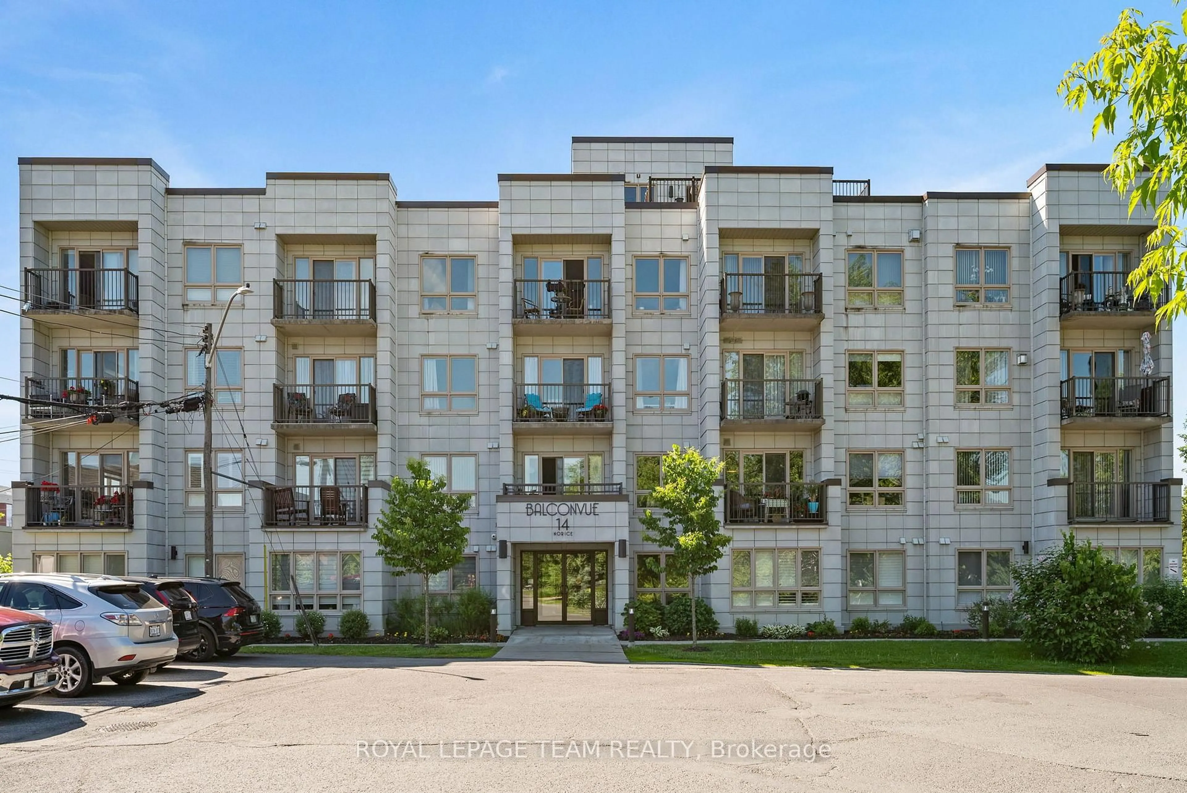 Patio, building for 14 Norice St #101, Ottawa Ontario K2G 2X4