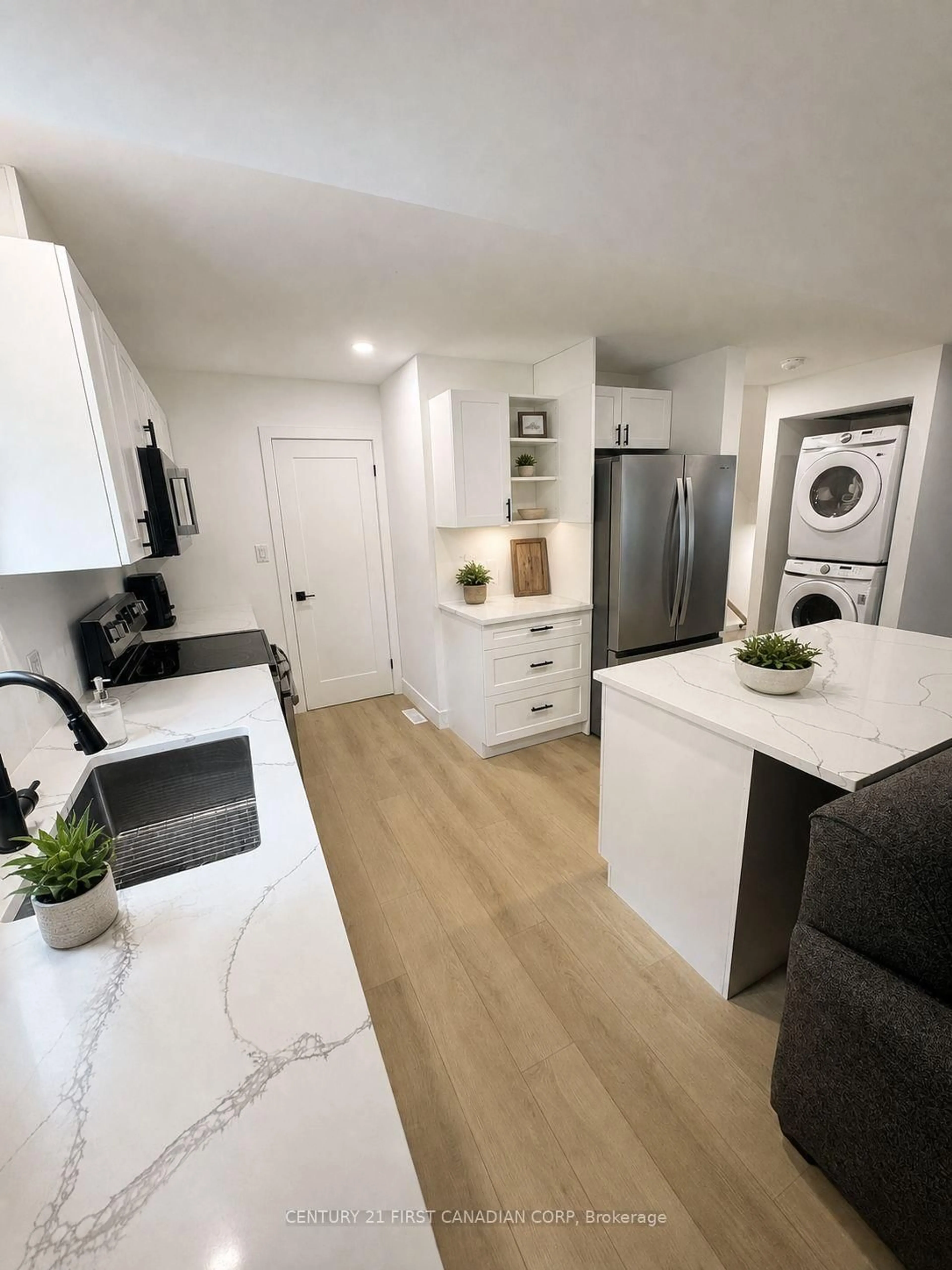 Open concept kitchen, unknown for 128 Empress Ave, London North Ontario N6H 1N3