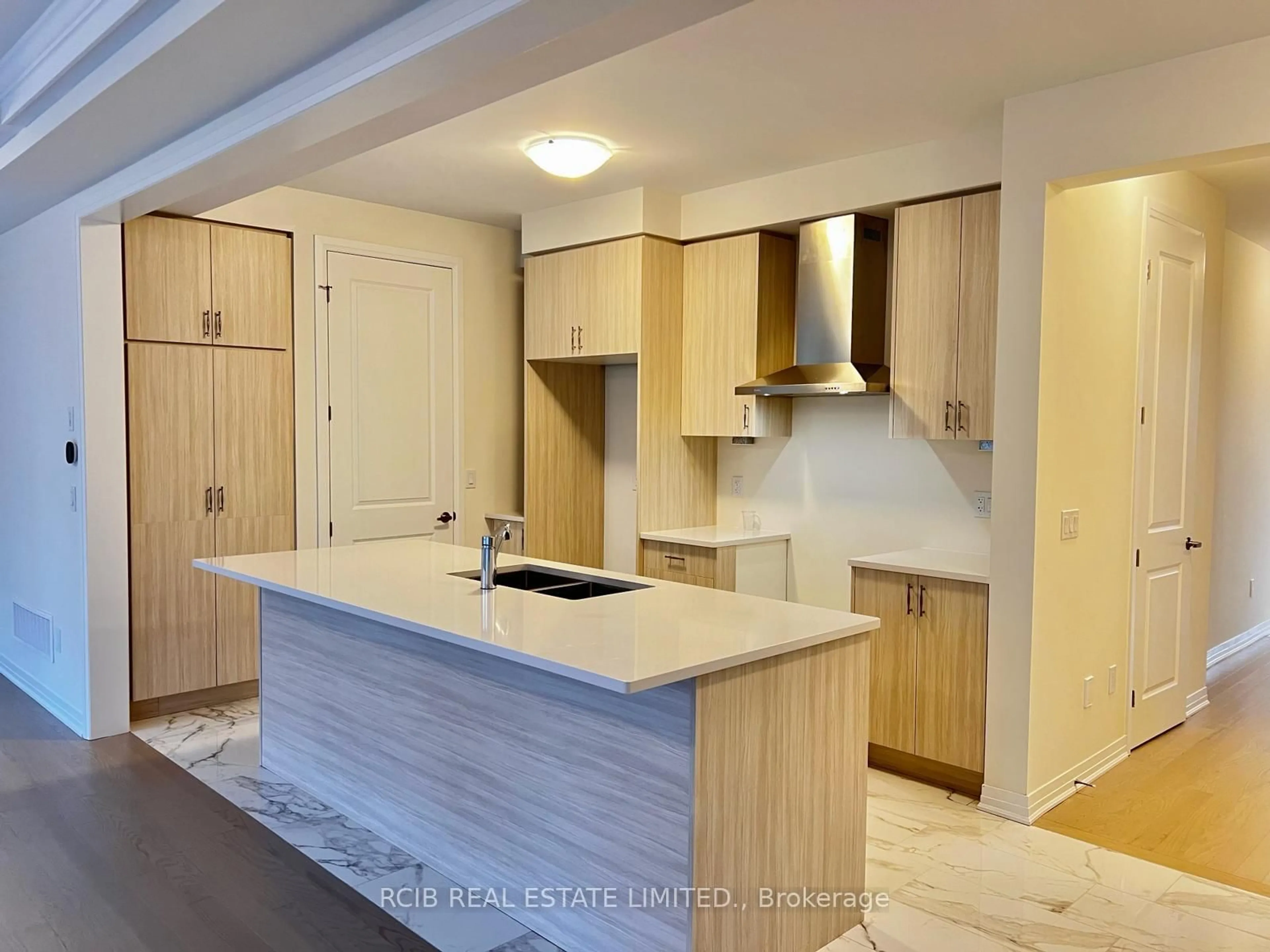 Open concept kitchen, unknown for 10 Thomas Gemmell Rd, North Dumfries Ontario N0B 1E0